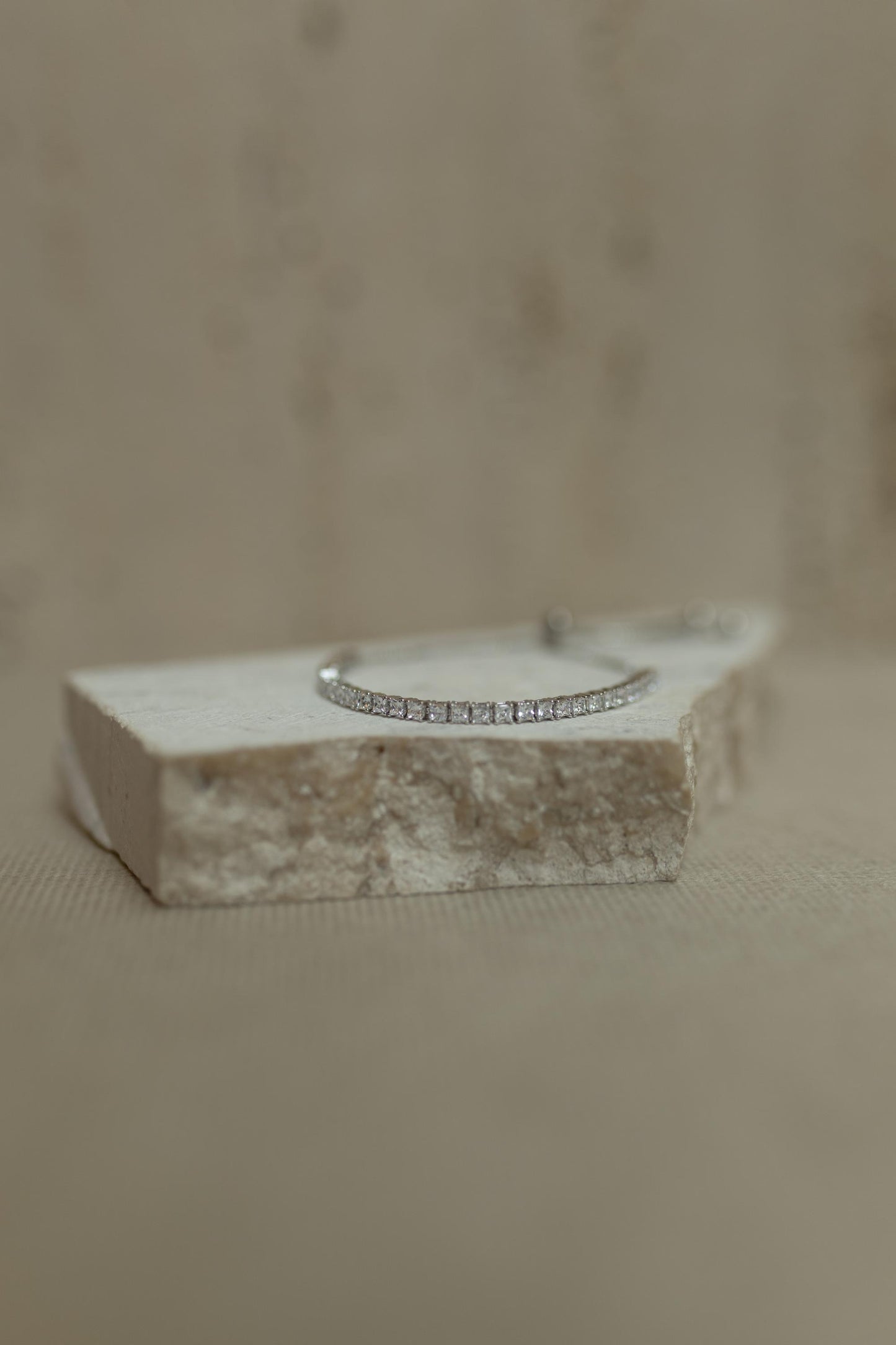 Pulseira Gravata Riviera 4 Garras 2mm Ródio Branco