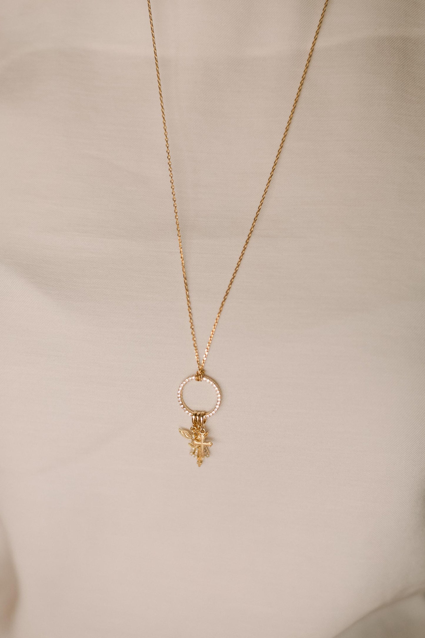 Colar Patuá Religioso Dourado