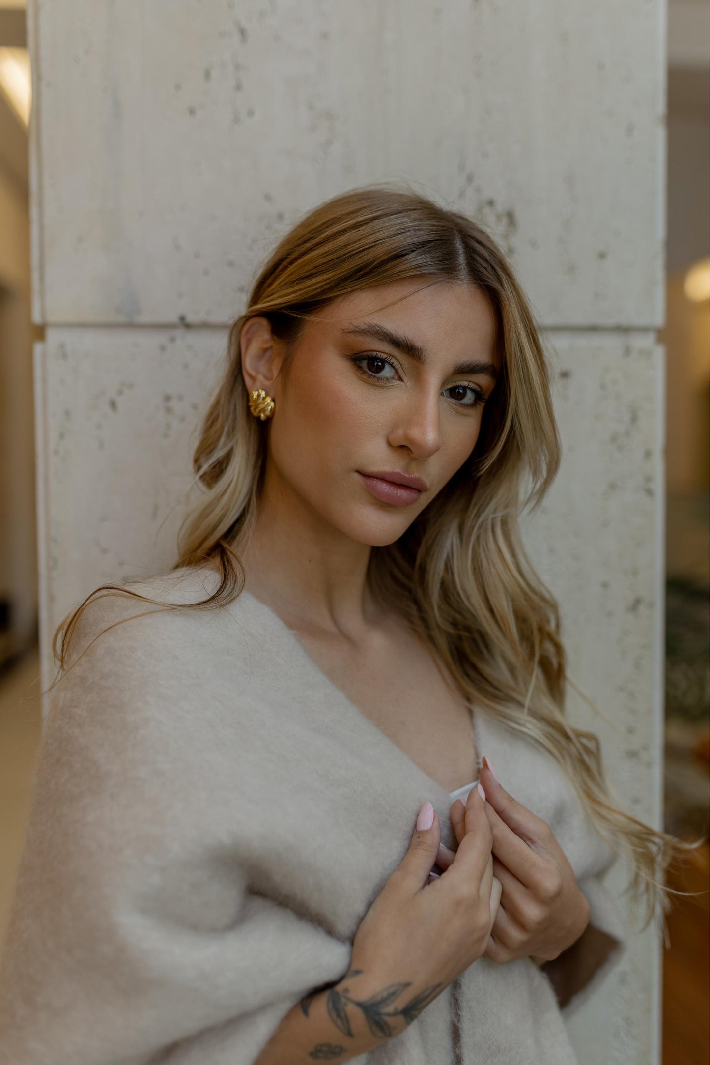 Brinco Plissado Geométrico Dourado