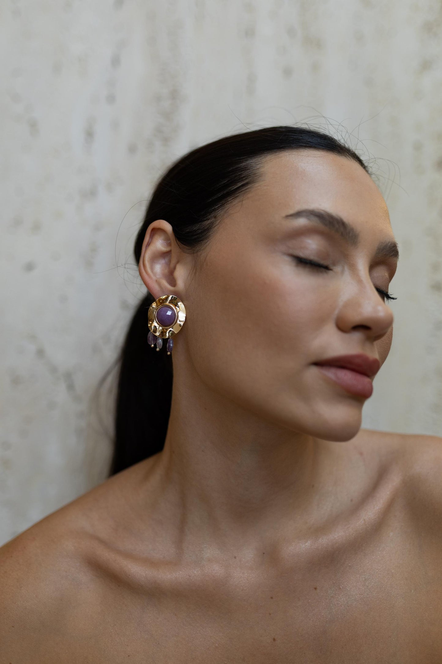 Brinco Chapa Oval Jade Ametista Dourado