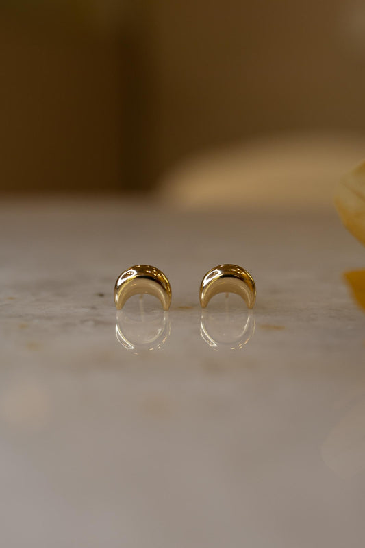 Brinco Meia Lua Liso Dourado