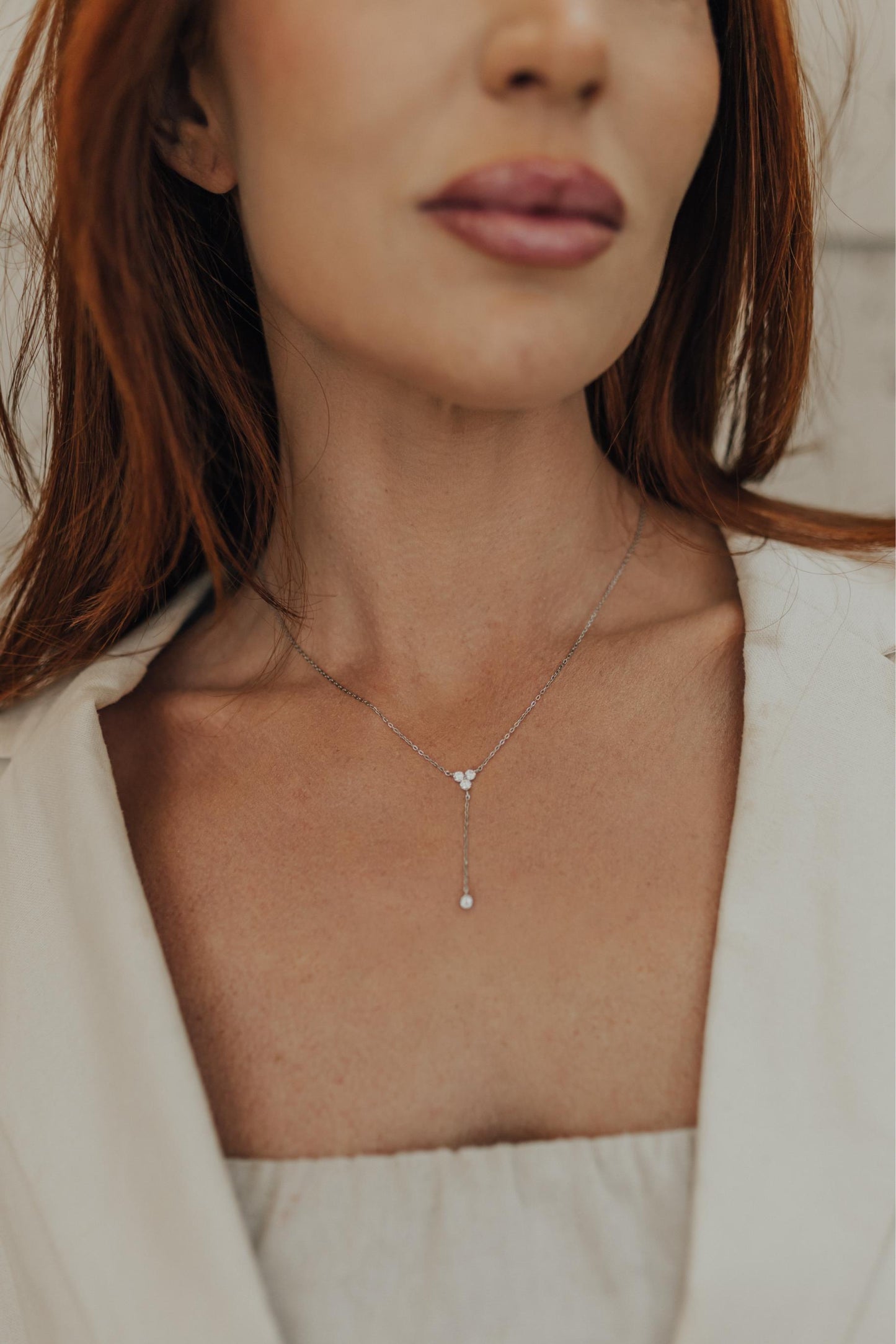 Colar Gravatinha Flower Moissanite Prata 925 Ródio Branco