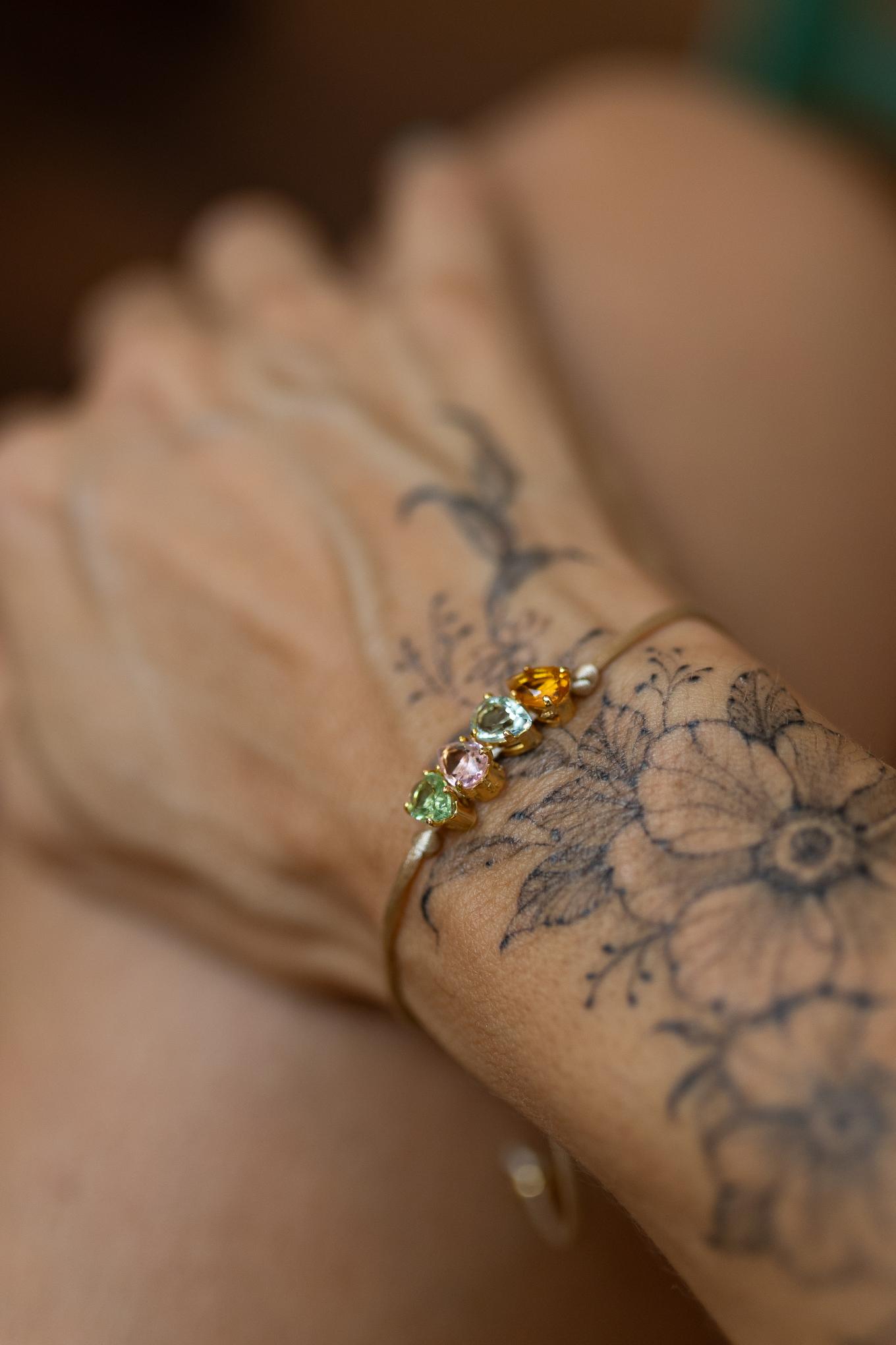 Pulseira Seda Gotas Dourado
