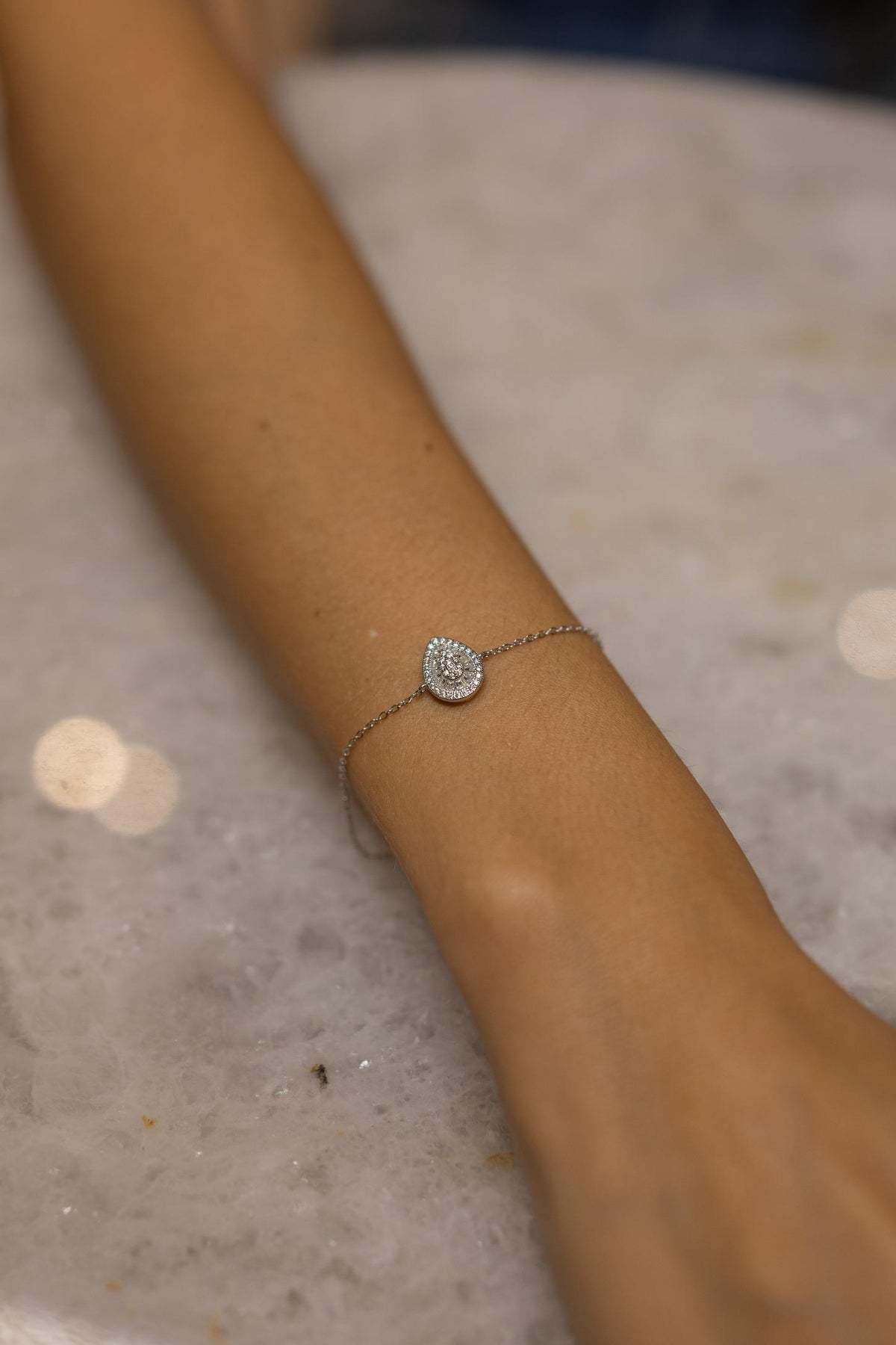 Pulseira Gota Cravejada Moissanite Prata 925 Ródio Branco