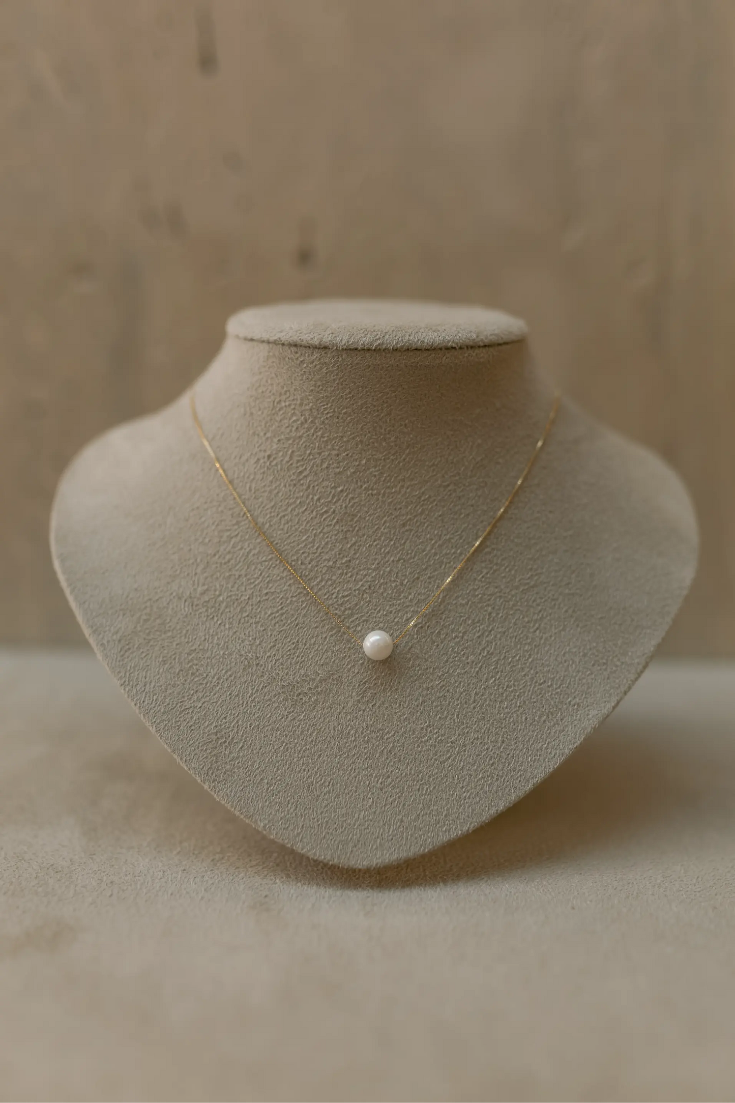 Colar Pérola Shell Dourado