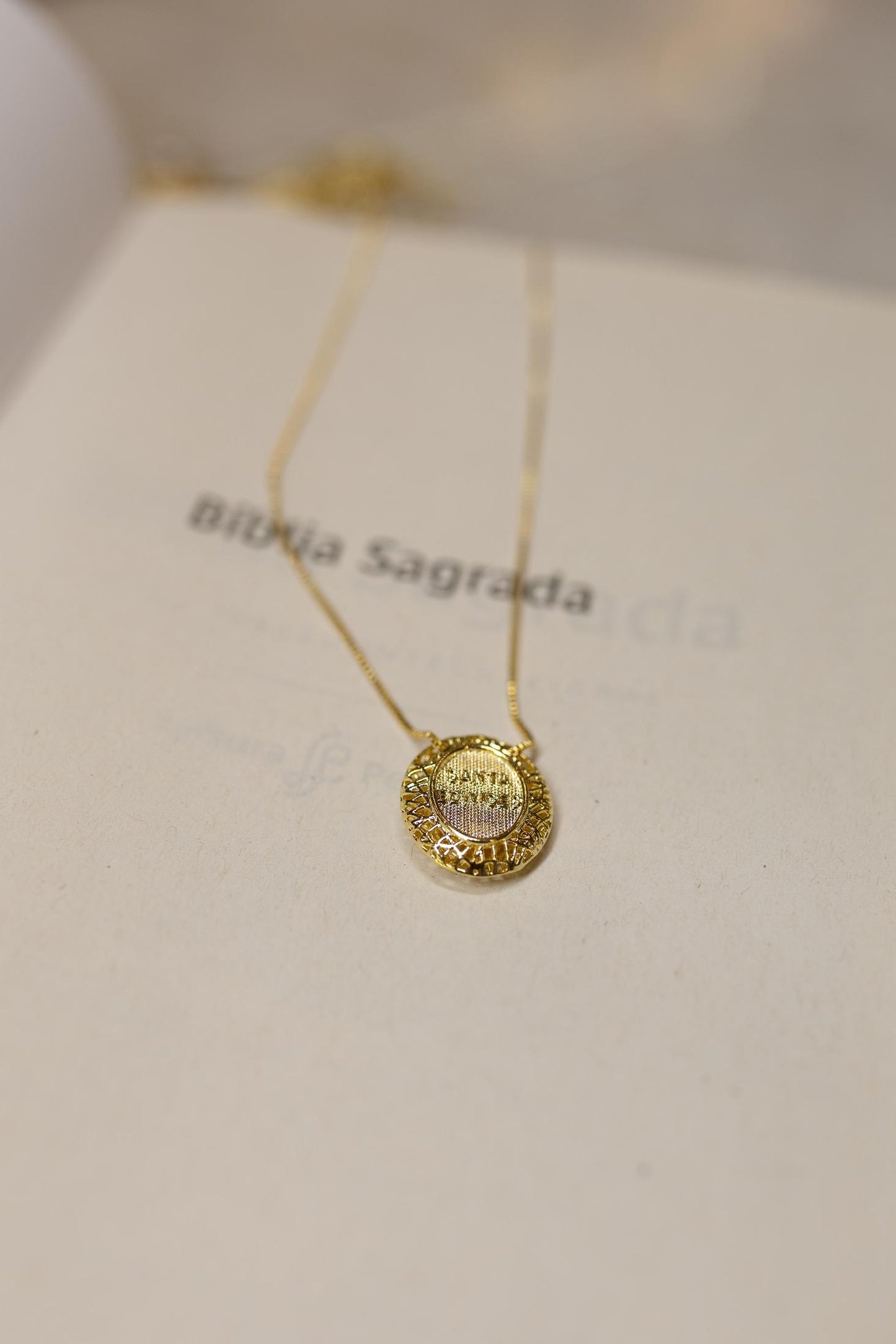 Colar Santa Edwiges Dourado
