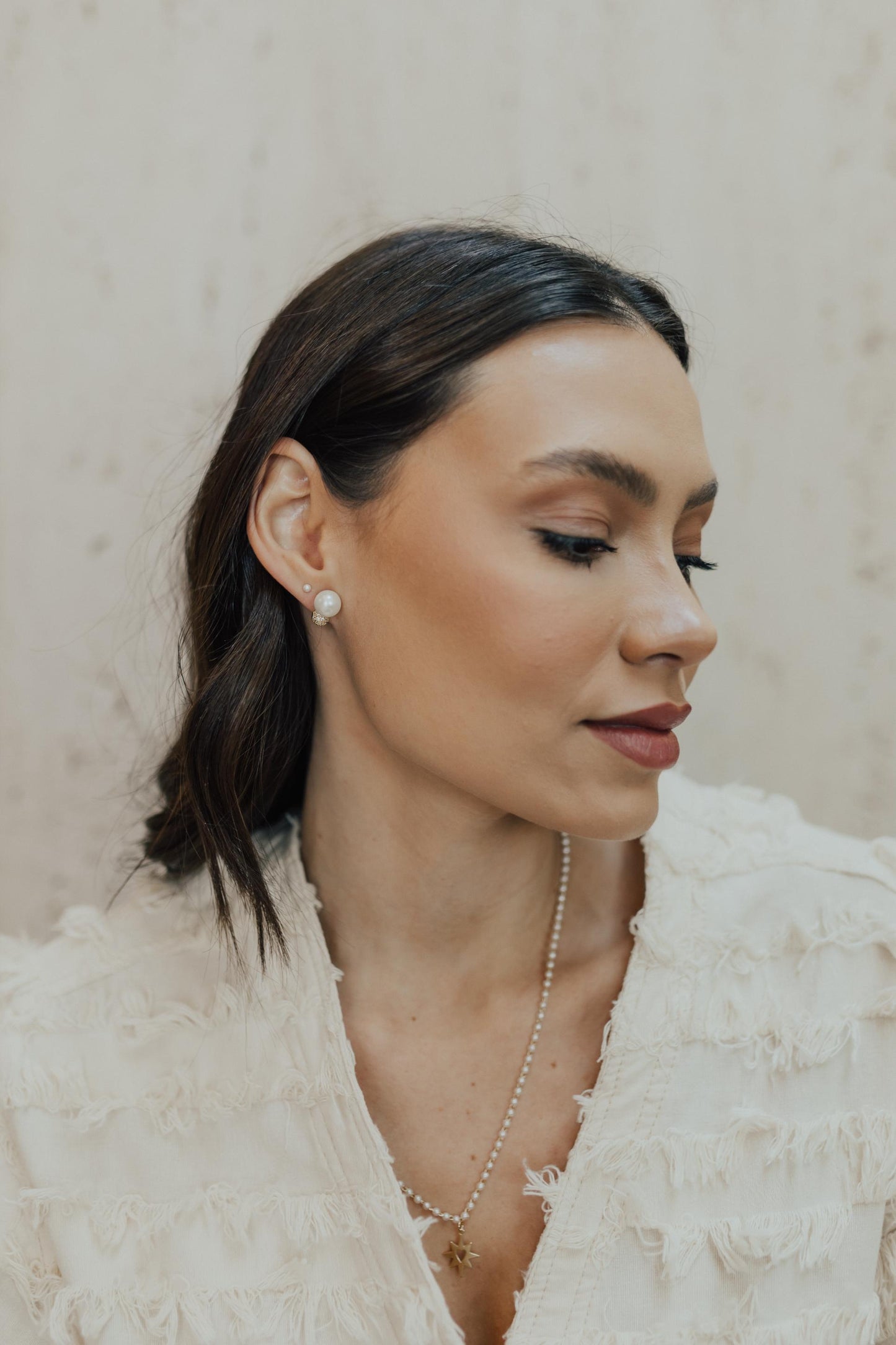 Colar de Pérolas com Pingente Star Heart Dourado