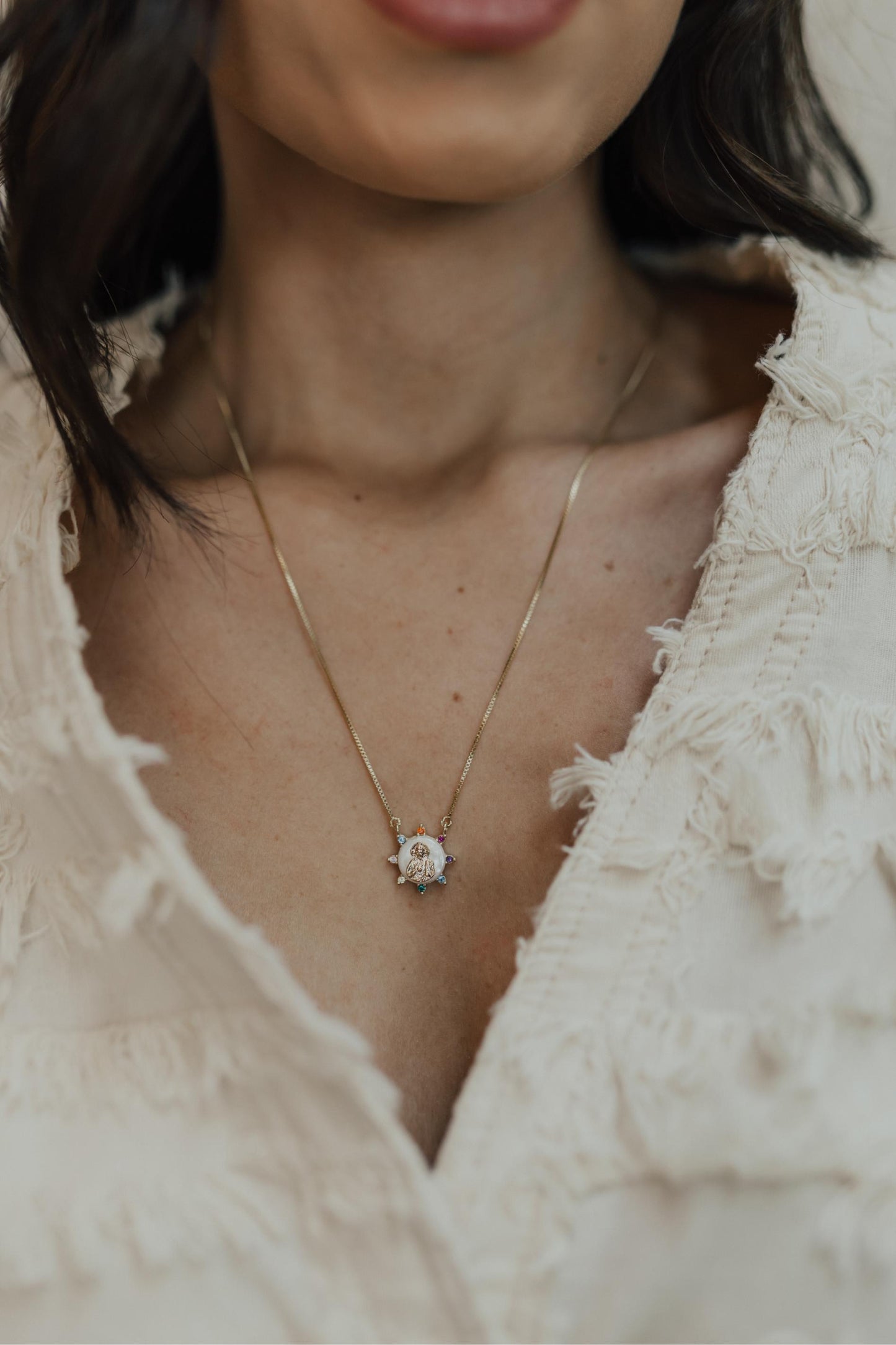 Colar Escapulário Colorido Madrepérola Dourado