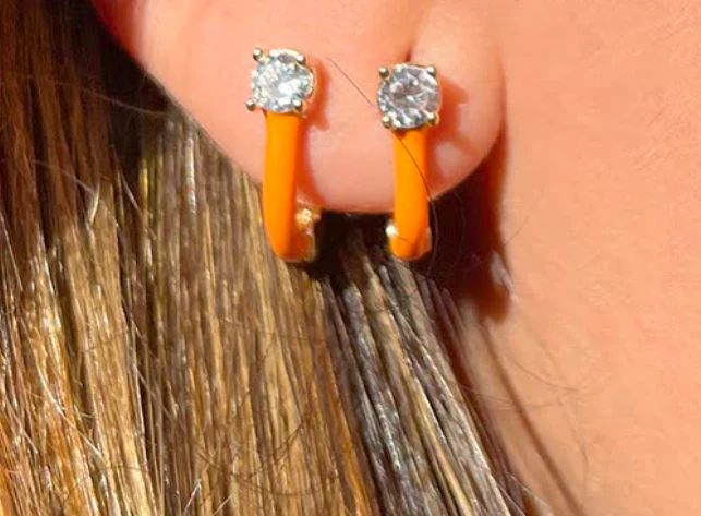 Brinco Argola Laranja com Ponto de Luz Dourado