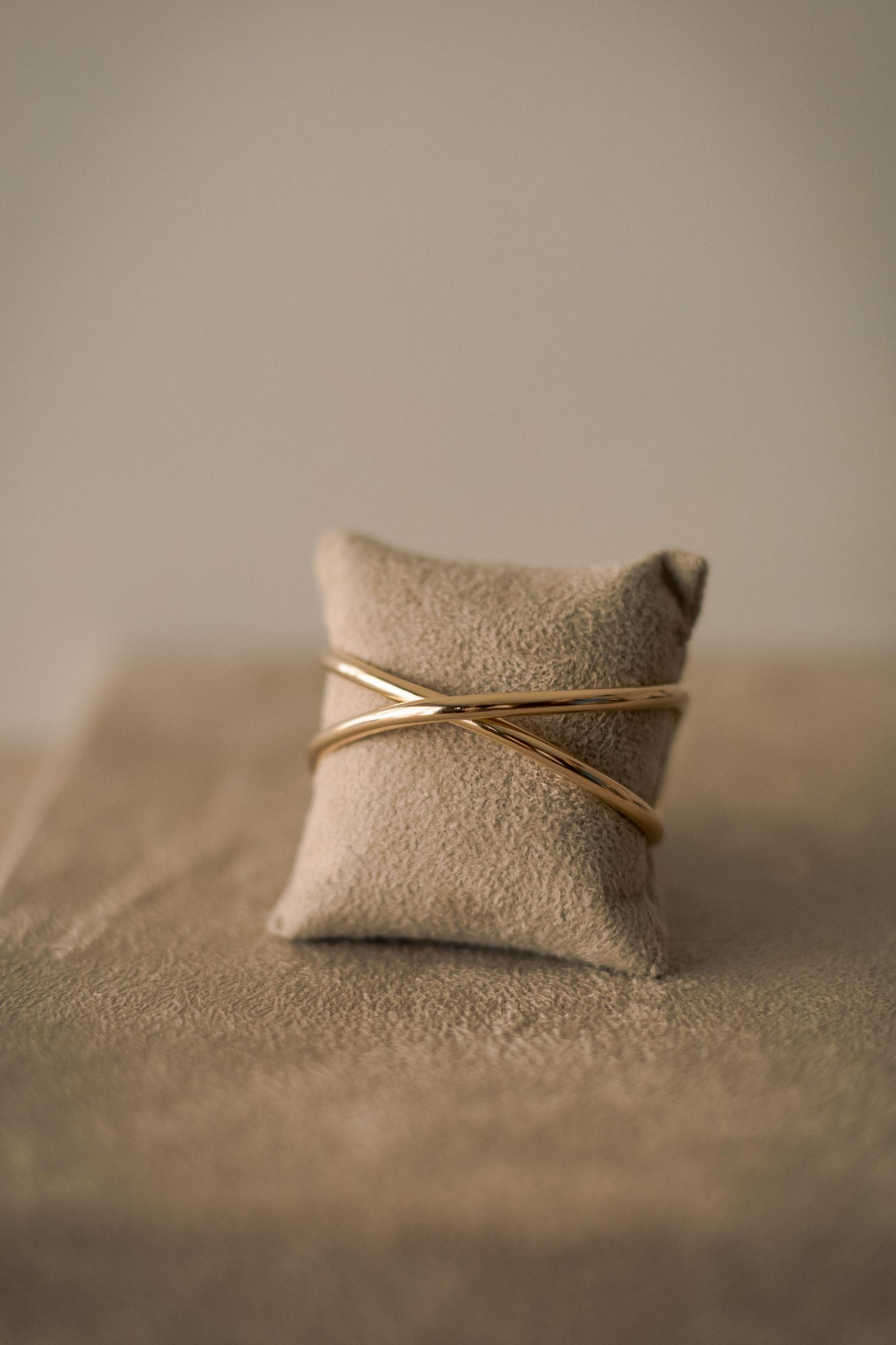 Bracelete X Liso Dourado