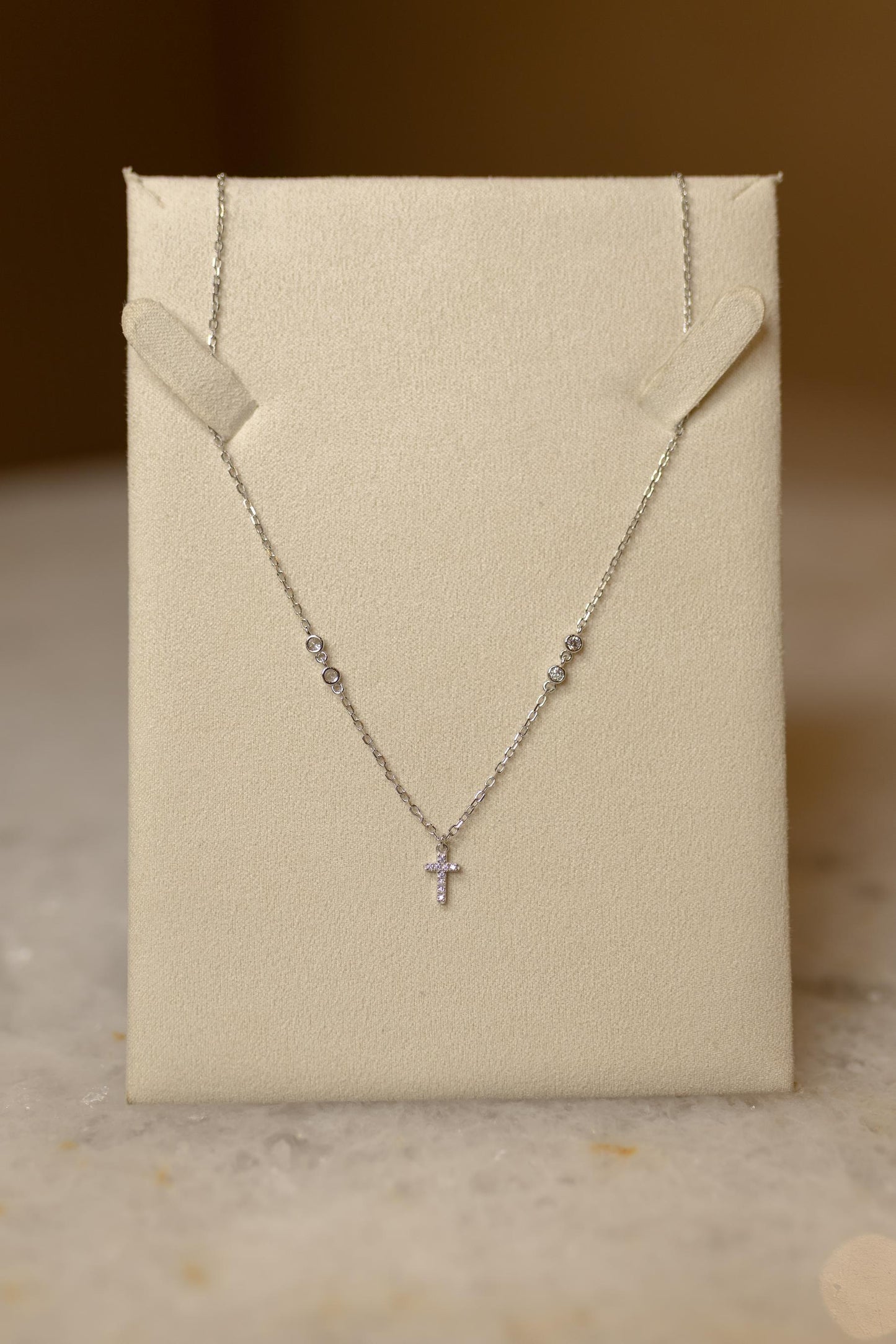Colar Mini Crucifixo Prata 925 Ródio Branco