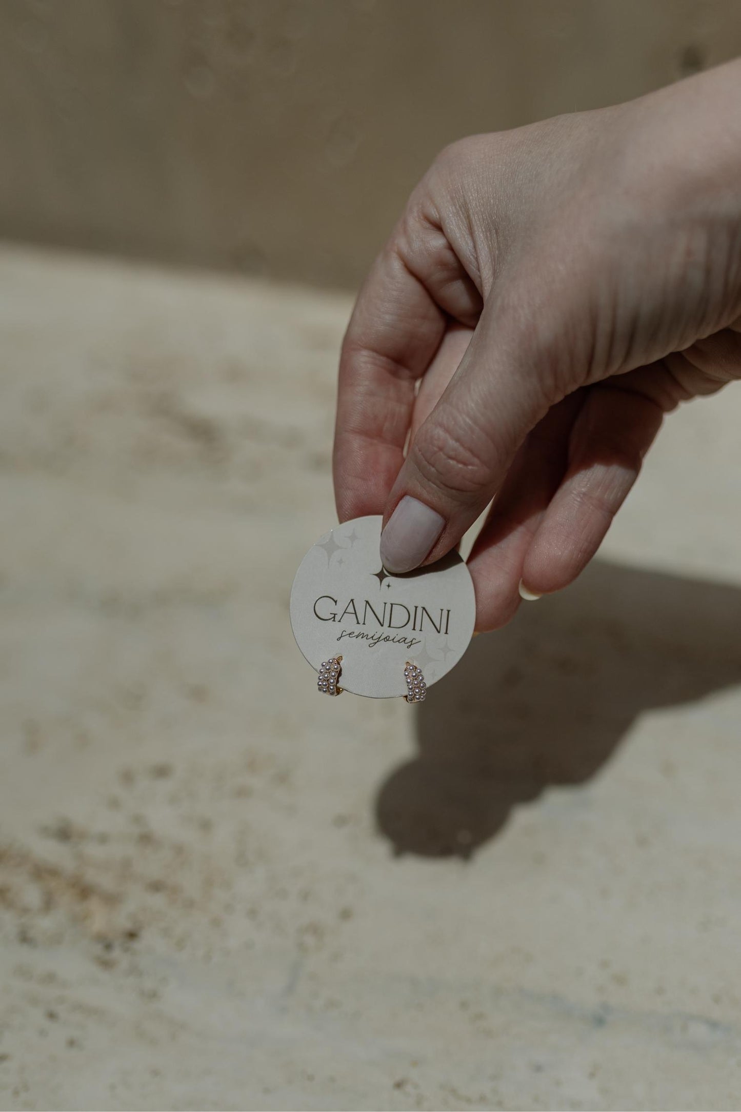 Brinco Mini Argola Micropérolas Dourado