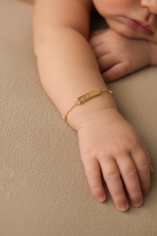 Pulseira Infantil Personalizada com Nome e Bolinhas Dourada