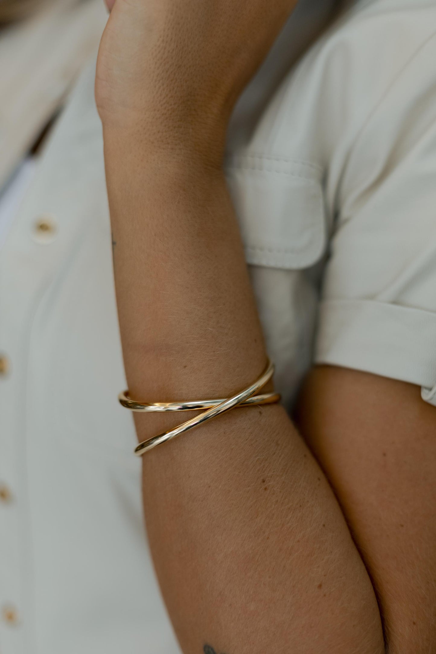 Bracelete X Liso Dourado