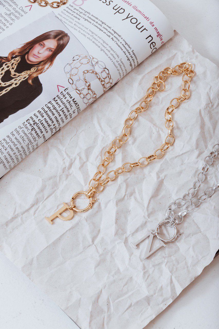 Pingente Design Letra Dourado