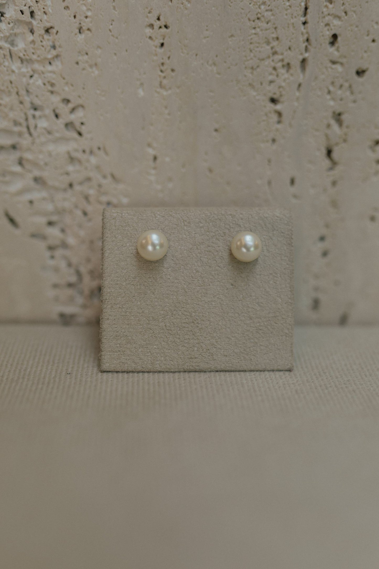 Brinco Pérola 10mm Dourado