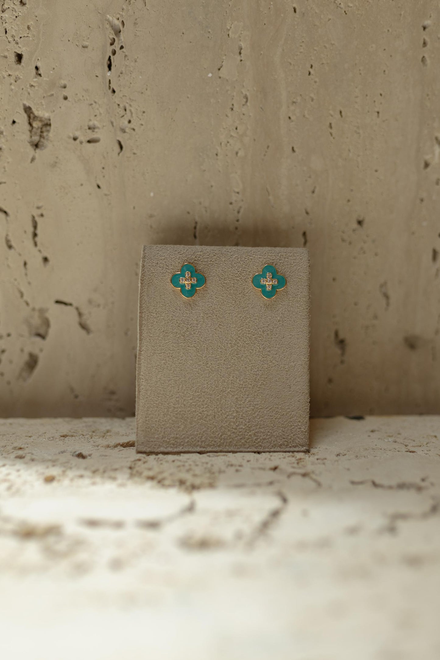 Brinco Trevo Turquesa Esmaltado Dourado