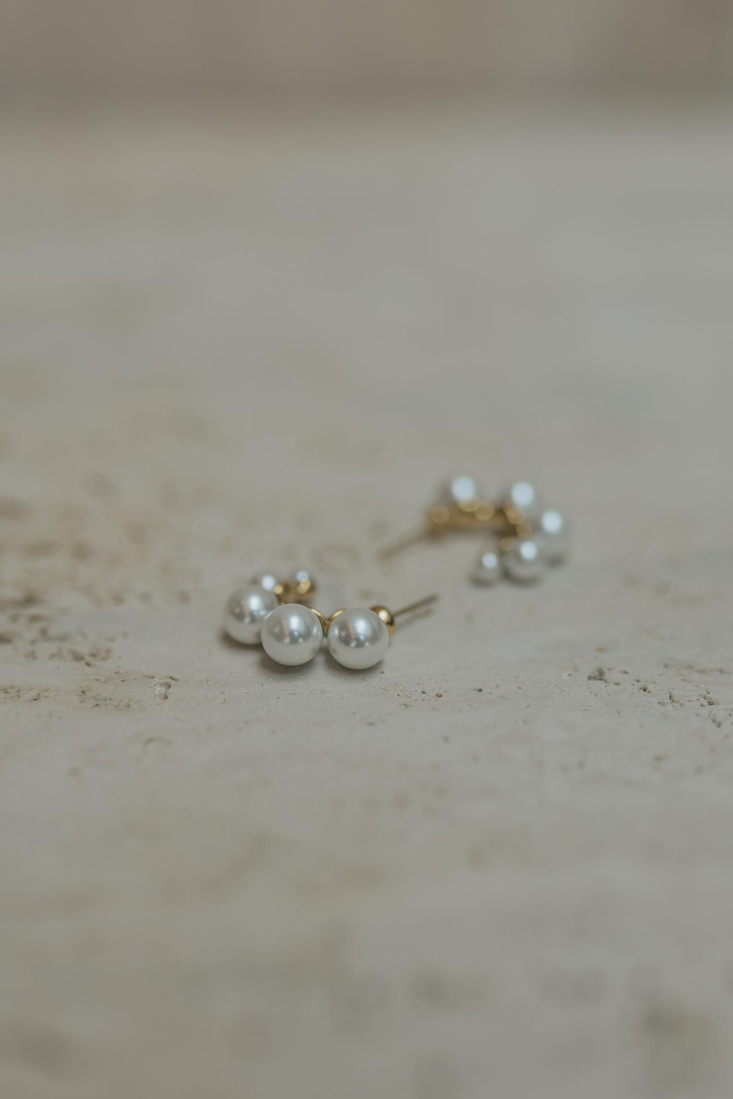 Brinco Argola Pérola Degrade Dourado