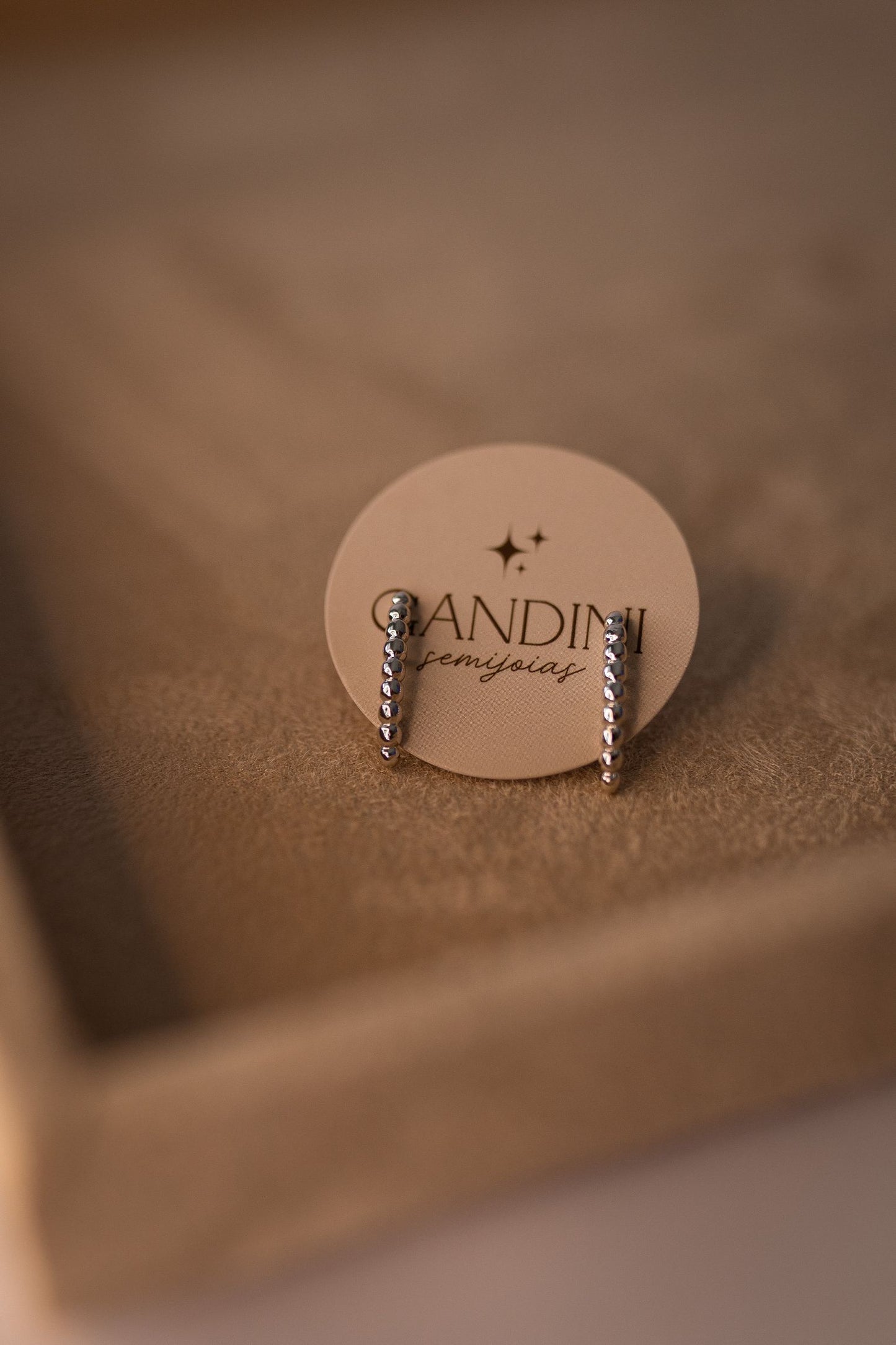 Brinco Ear Hook Bolinha Ródio Branco