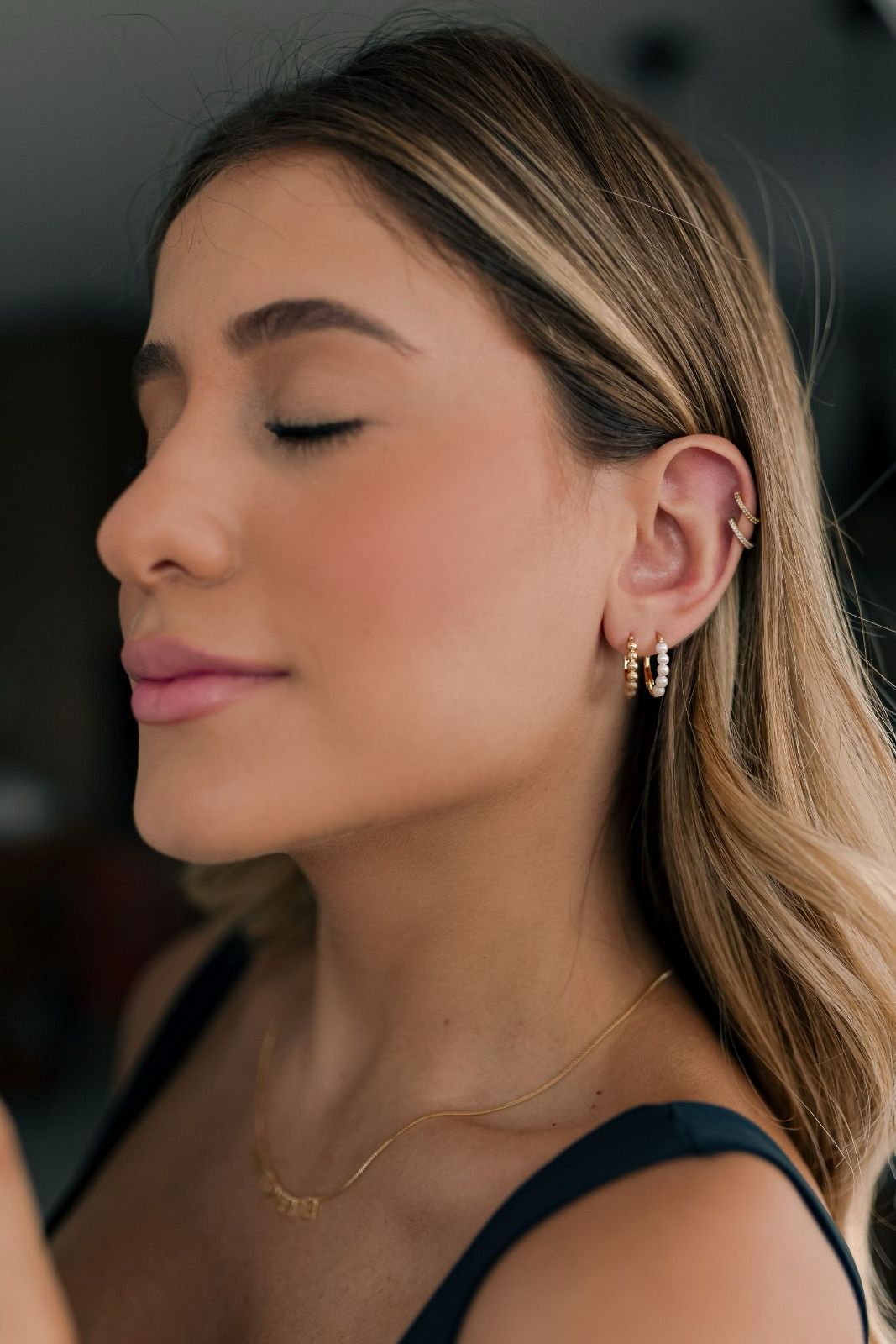 Brinco Argola de Bolinhas Dourado