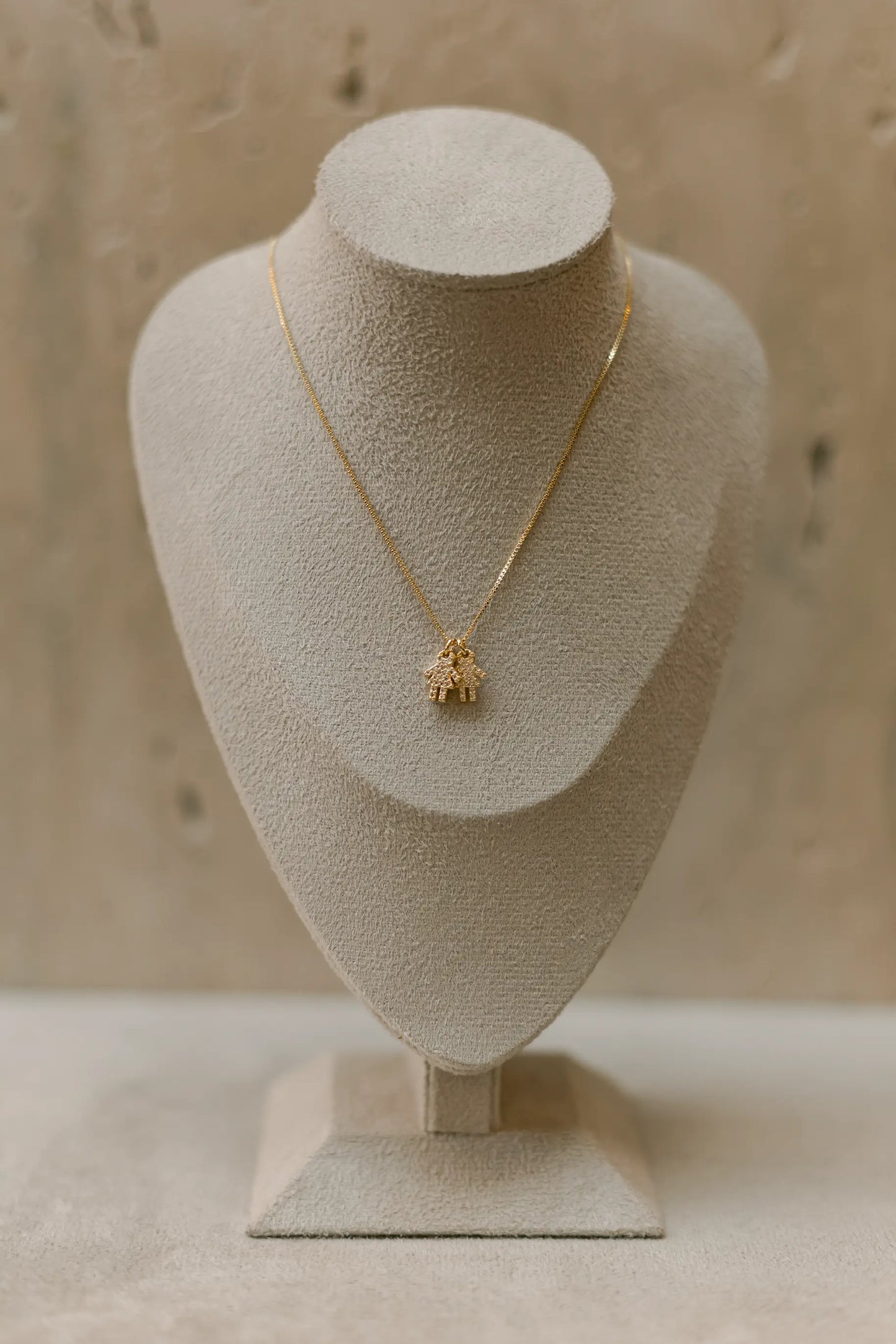 Colar Filhos Cravejado Dourado