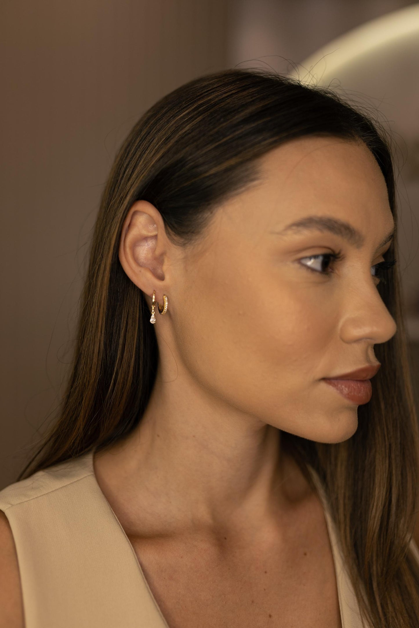Brinco Argola Cravejada M Dourado