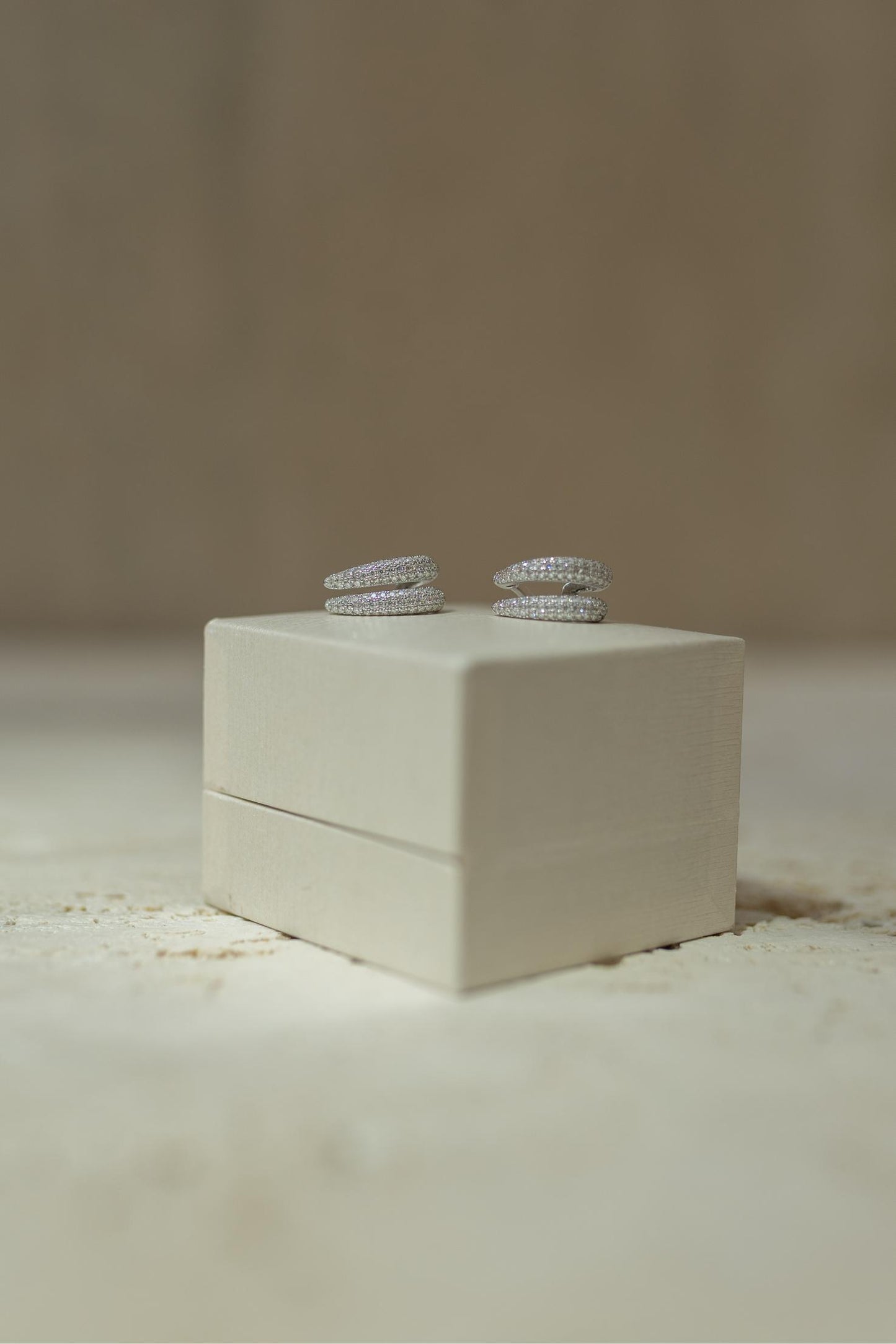 Brinco Argola Duo Glam Cravejado Moissanite Prata 925 Ródio Branco