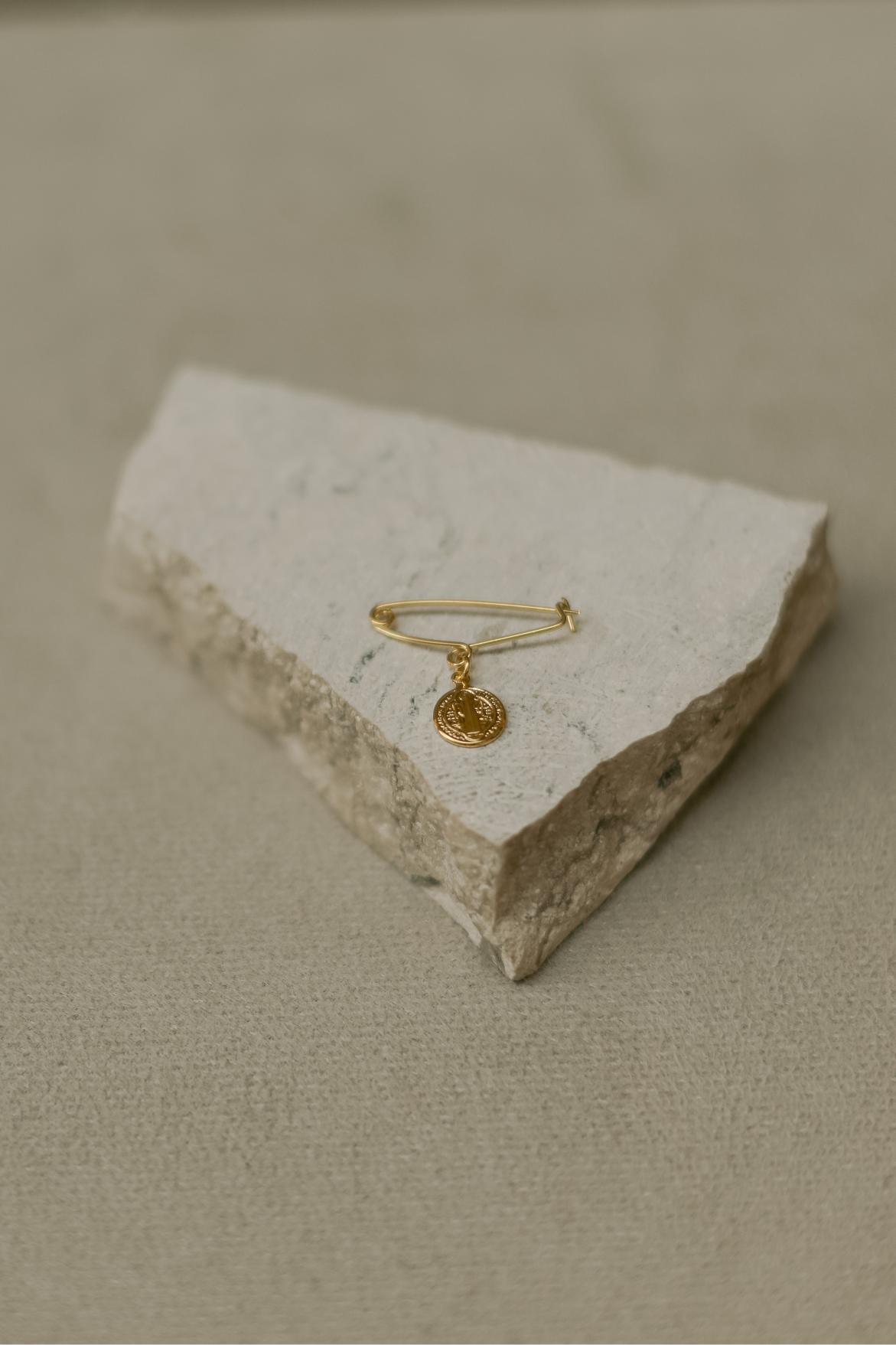 Alfinete Batizado Medalha de São Bento Dourado