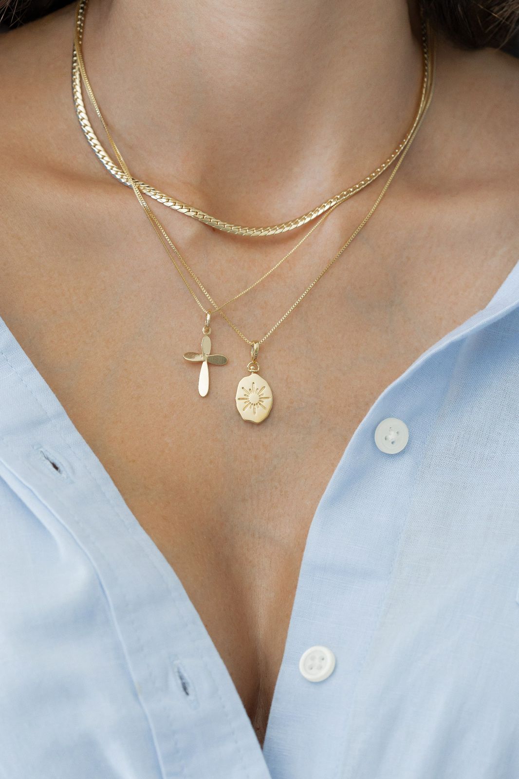 Colar Crucifixo Liso Ródio Branco