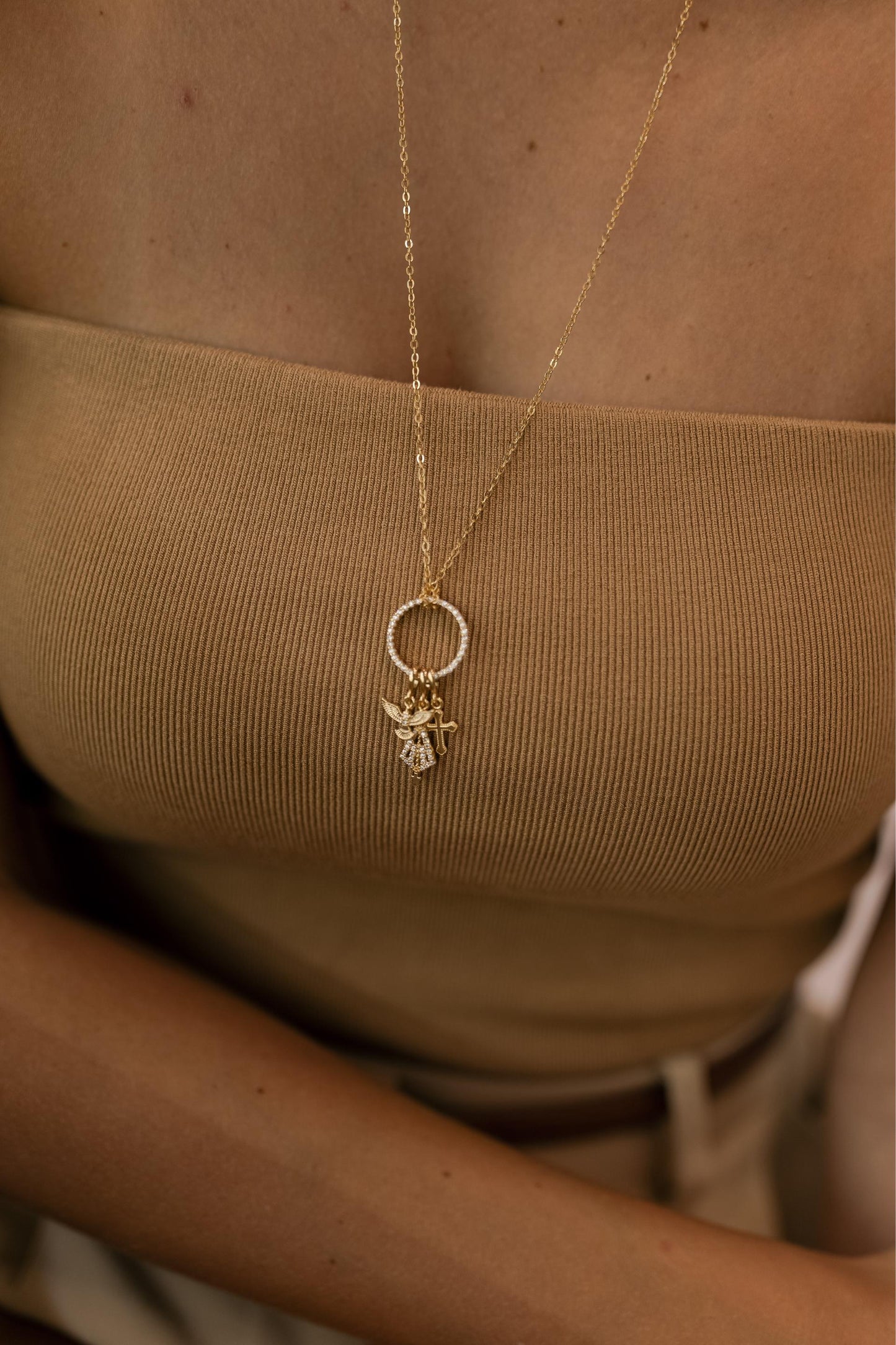 Colar Patuá Religioso Dourado