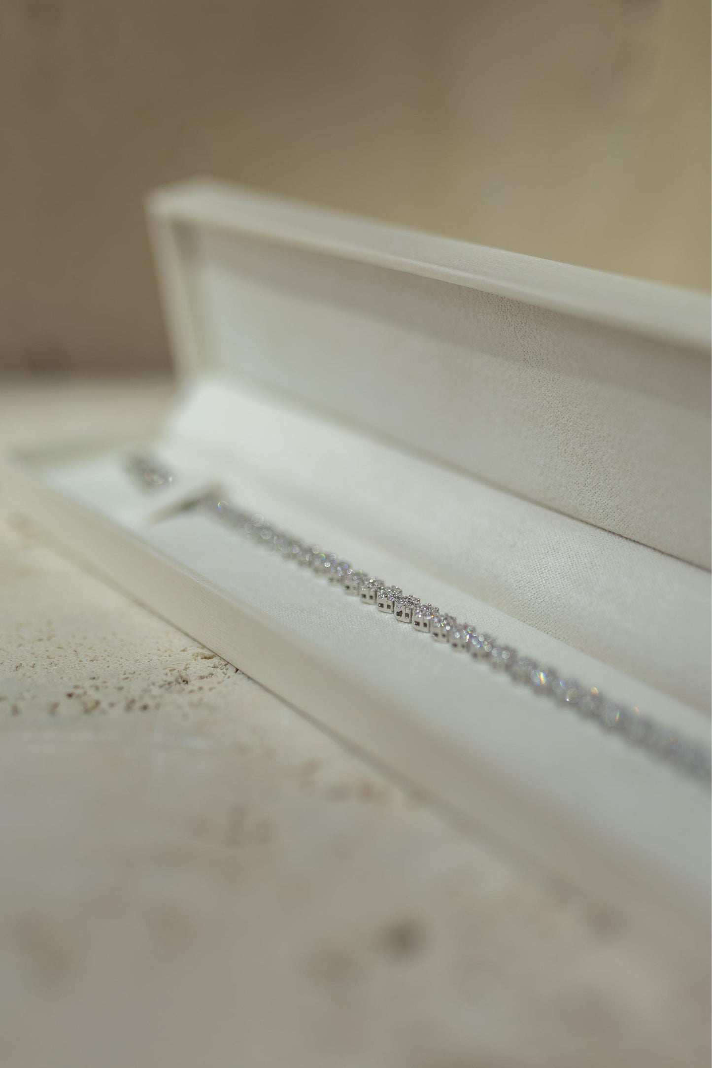 Pulseira Riviera Flores Ródio Branco