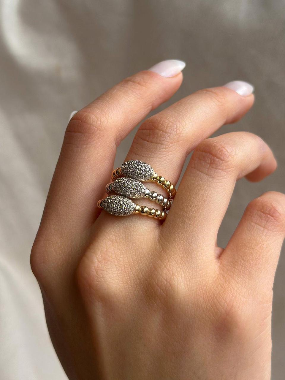 Anel Bolinhas Oval Cravejado Dourado