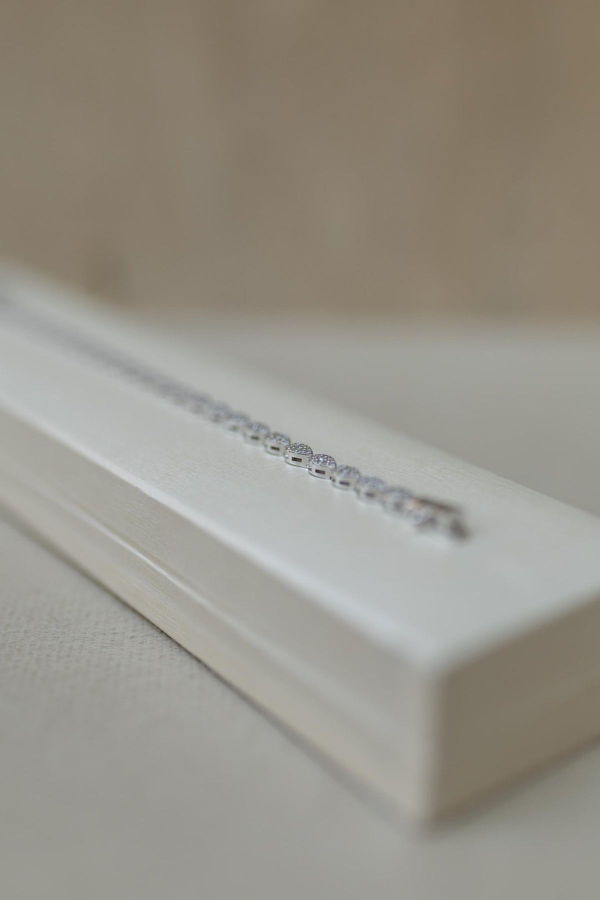 Pulseira Riviera Gotas Cravejadas Ródio Branco
