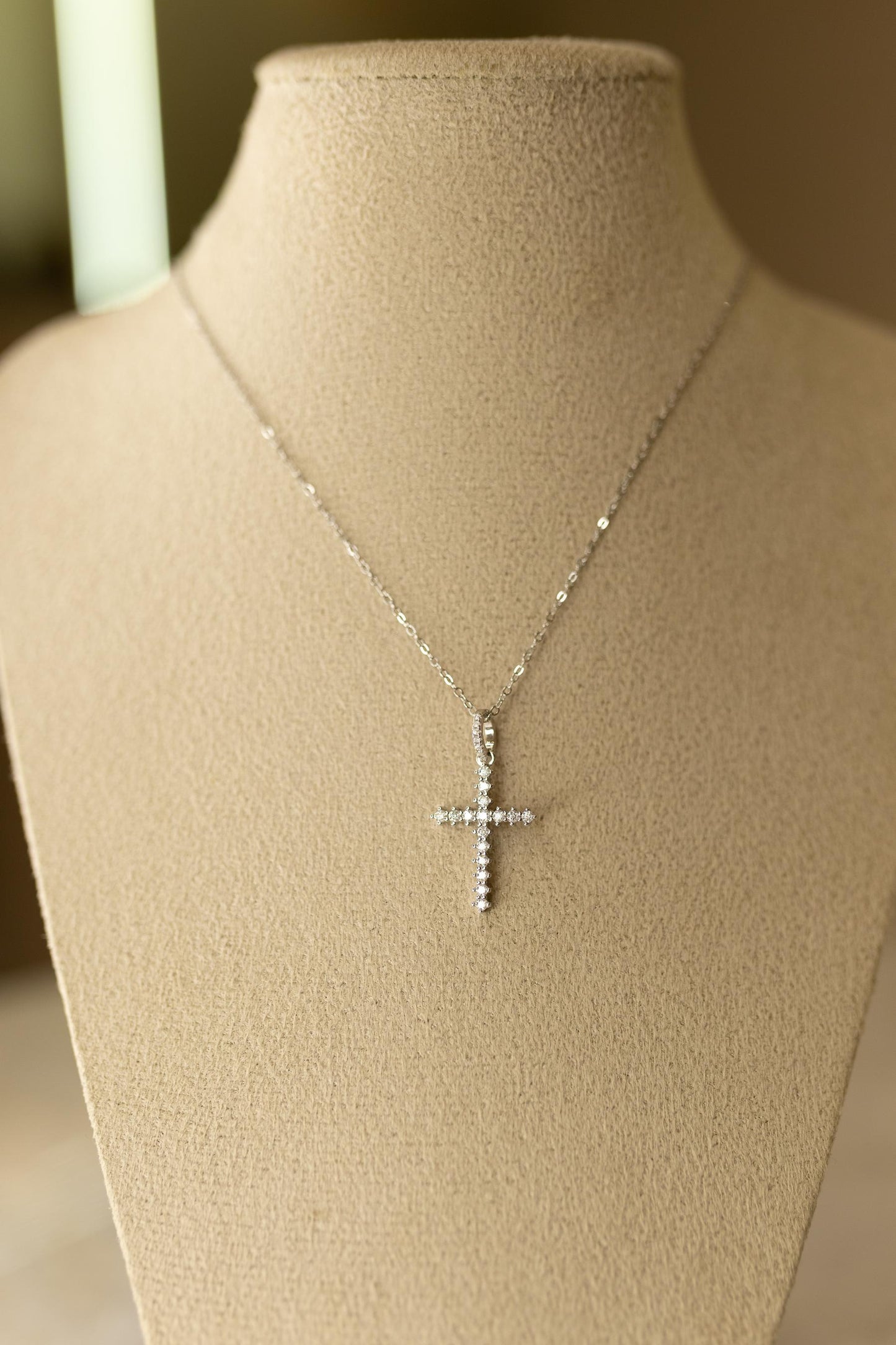 Colar Crucifixo Cristal Moissanite Prata 925 Ródio Branco