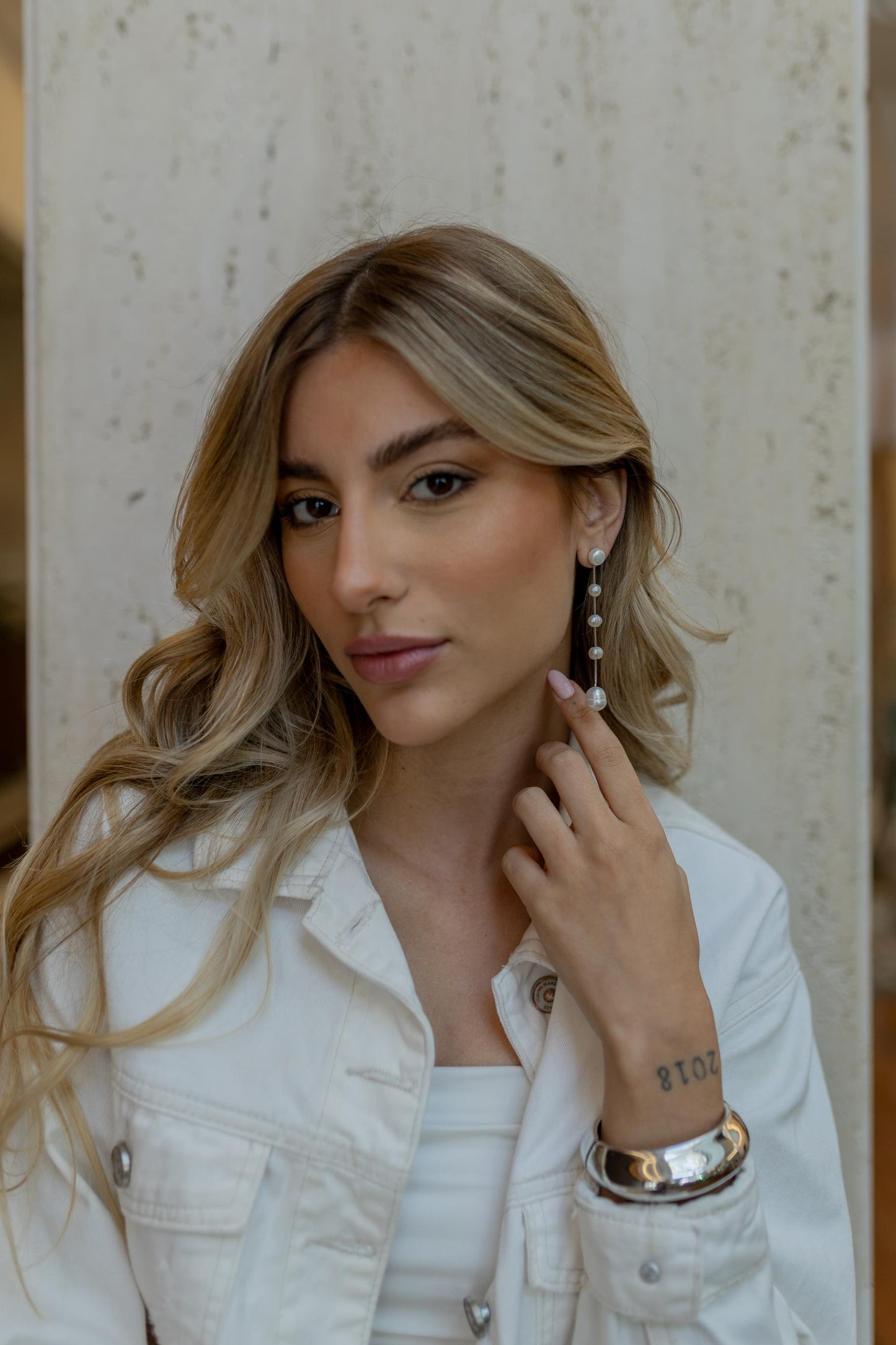 Brinco 2 em 1 Pérolas de Água Doce Cascata Ródio Branco