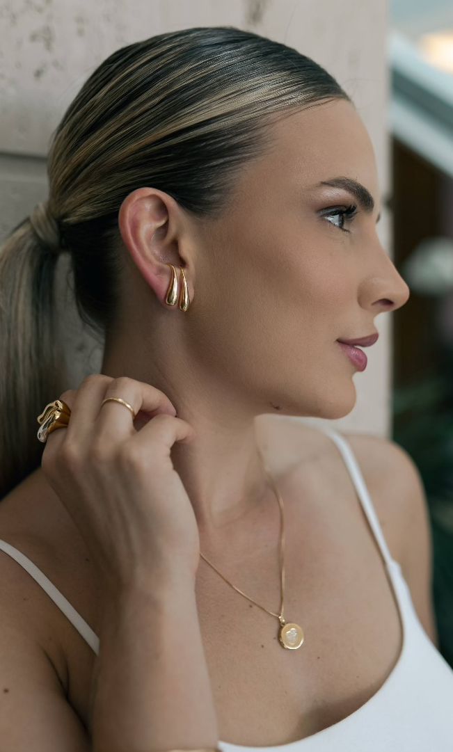 Colar Relicário Coração Cravejado Mini Dourado