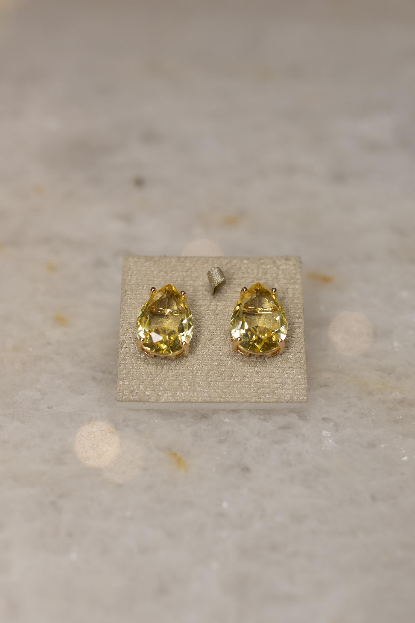 Brinco Gota Yellow Dourado