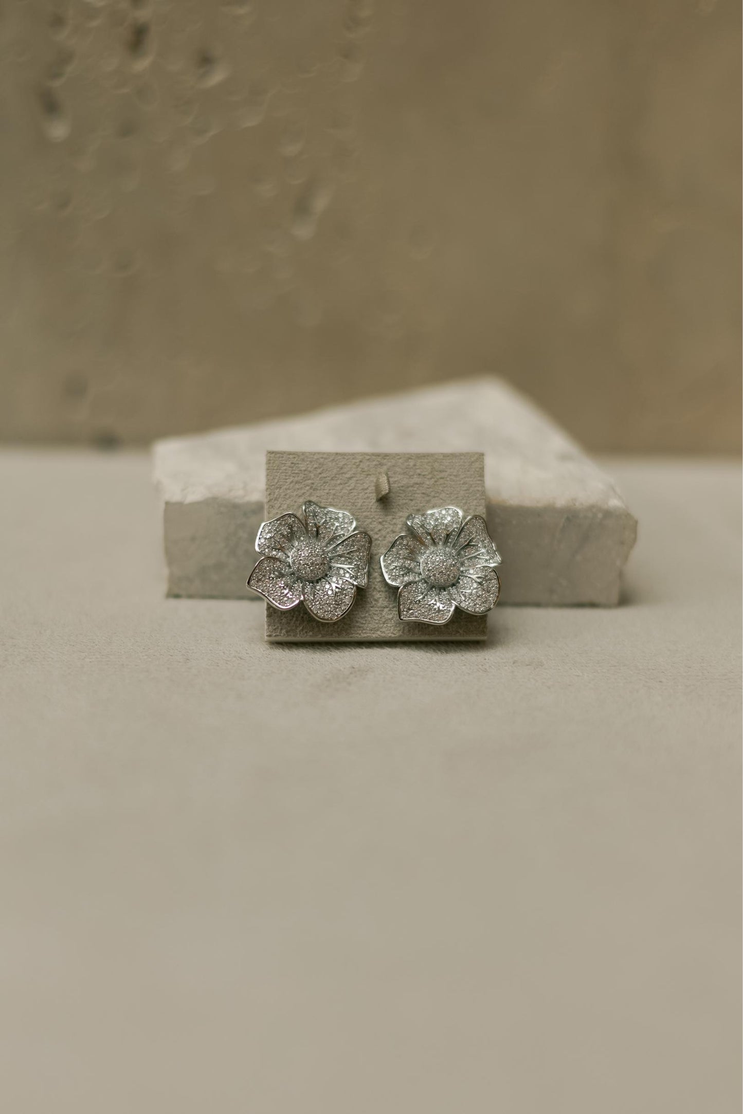 Brinco Flor Bride Ródio Branco