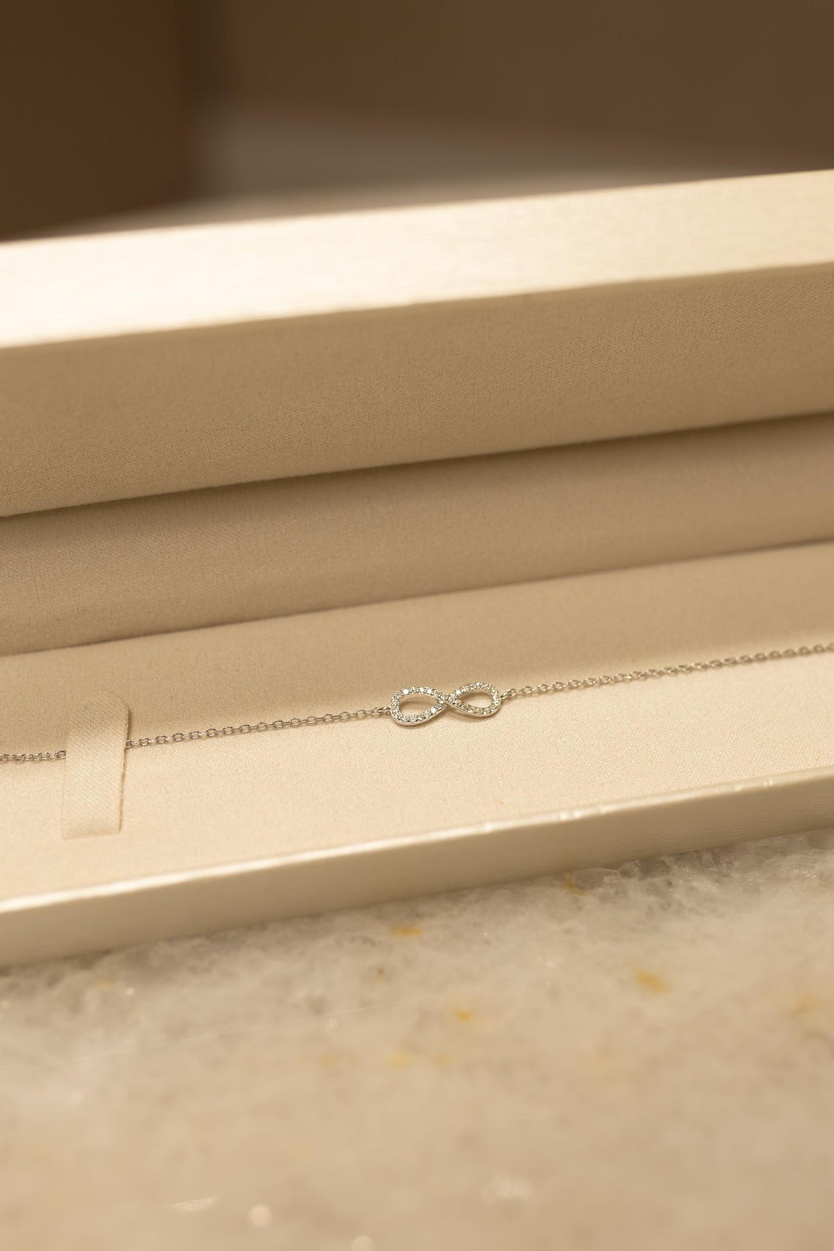 Pulseira Infinito Moissanite Prata 925 Ródio Branco