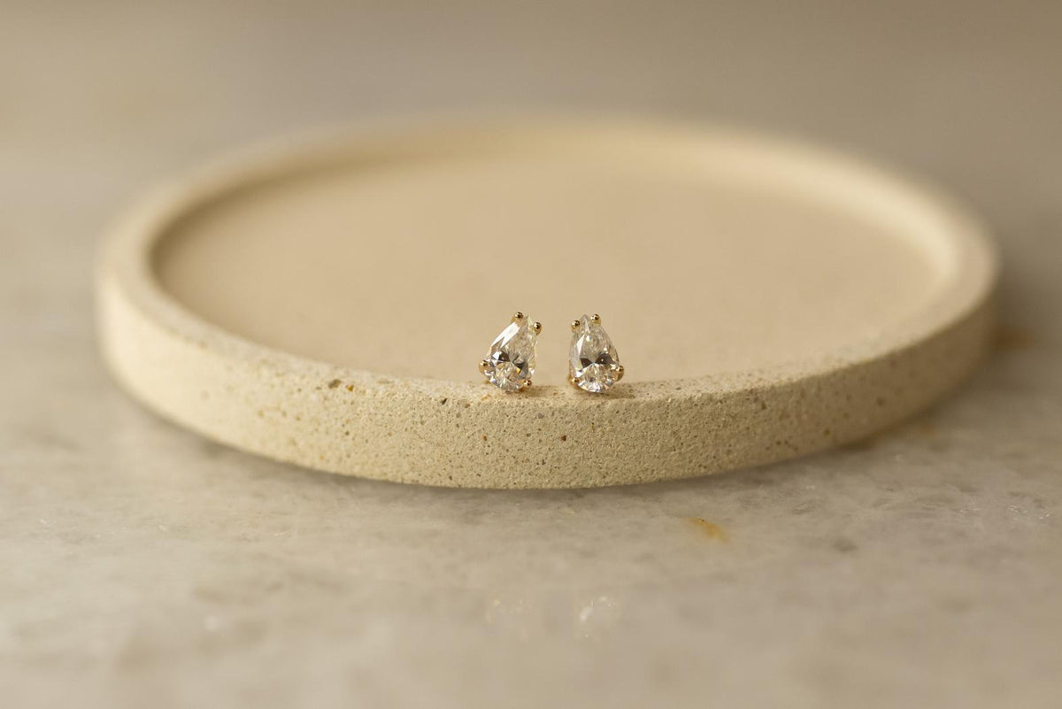 Brinco Gota 8x5mm Moissanite Prata 925 Dourado