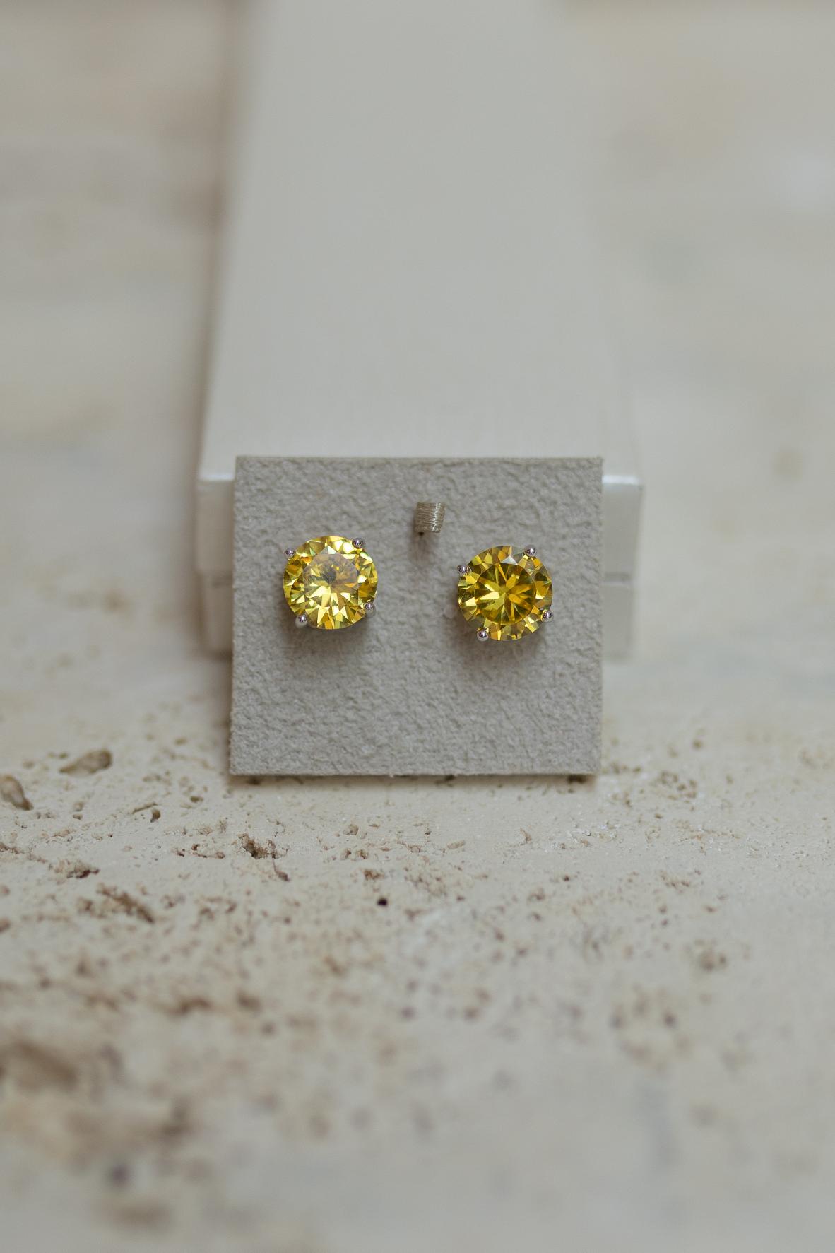 Brinco Redondo 10mm 4 Garras Yellow Fancy Ródio Branco