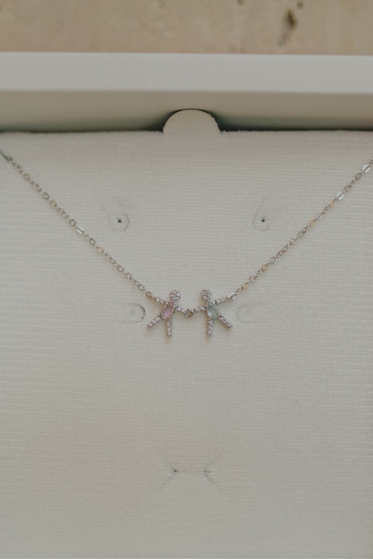 Colar Filho Cravejado com Ponto de Luz Ródio Branco