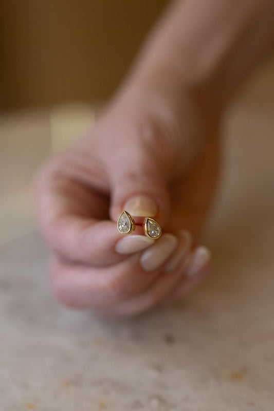 Brinco Gota Moldura Moissanite Prata 925 Dourado