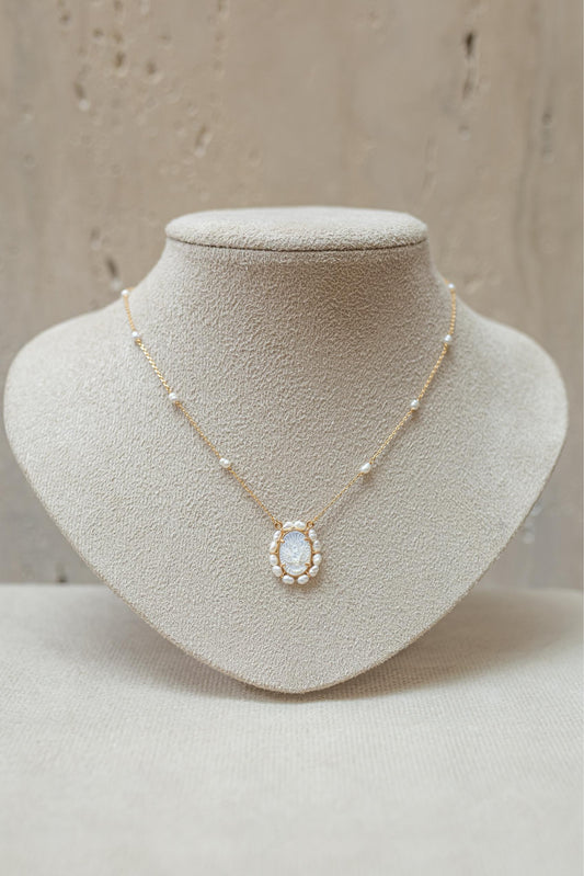 Colar Espírito Santo Madrepérola Pérola Água Doce Dourado