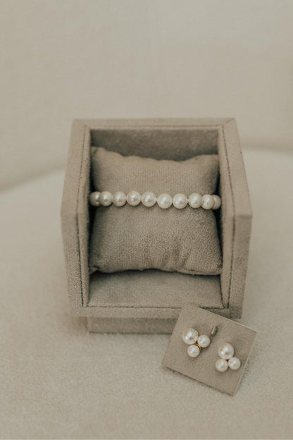 Pulseira de Pérola Shell Dourado