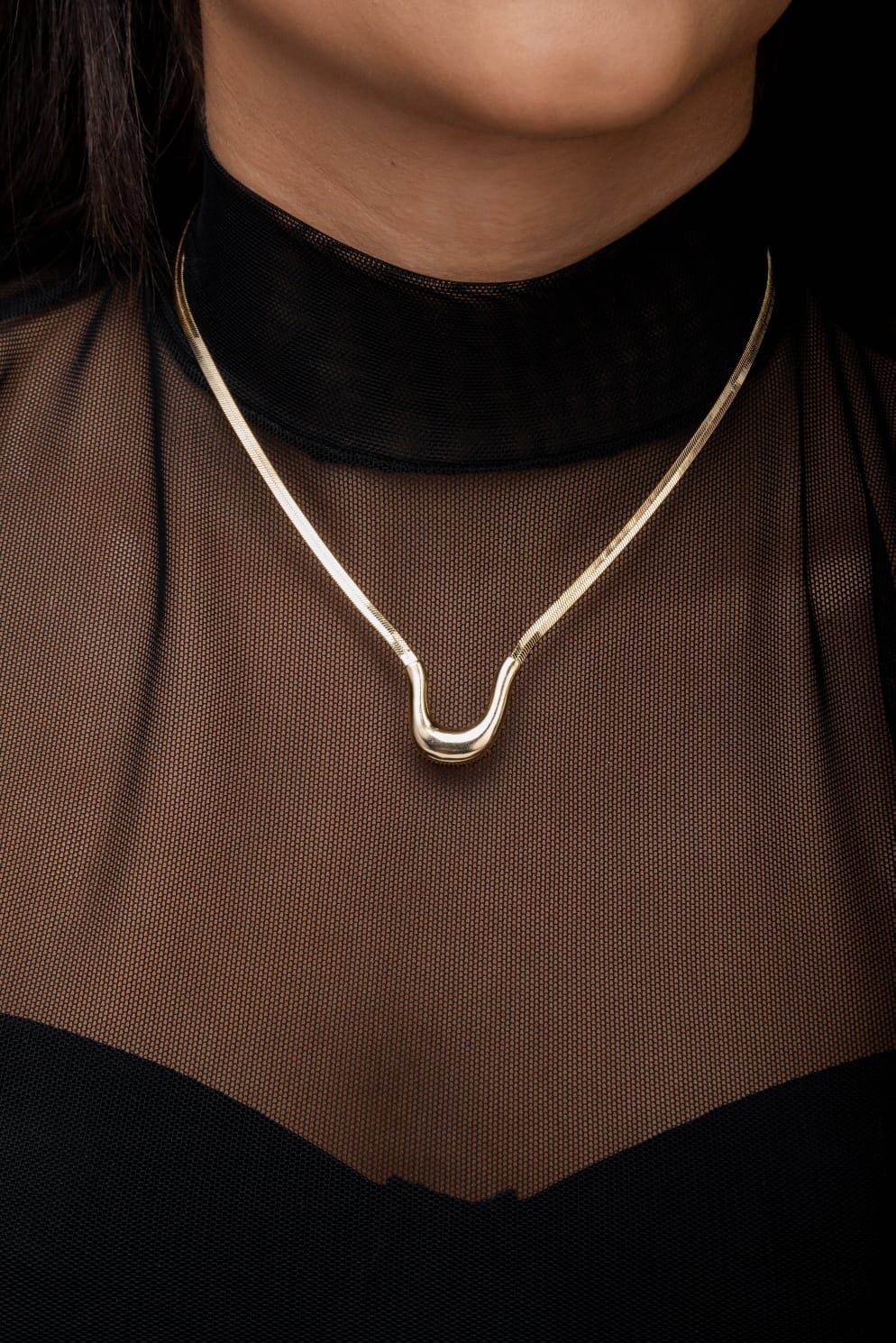 Colar Fita Geometric Dourado