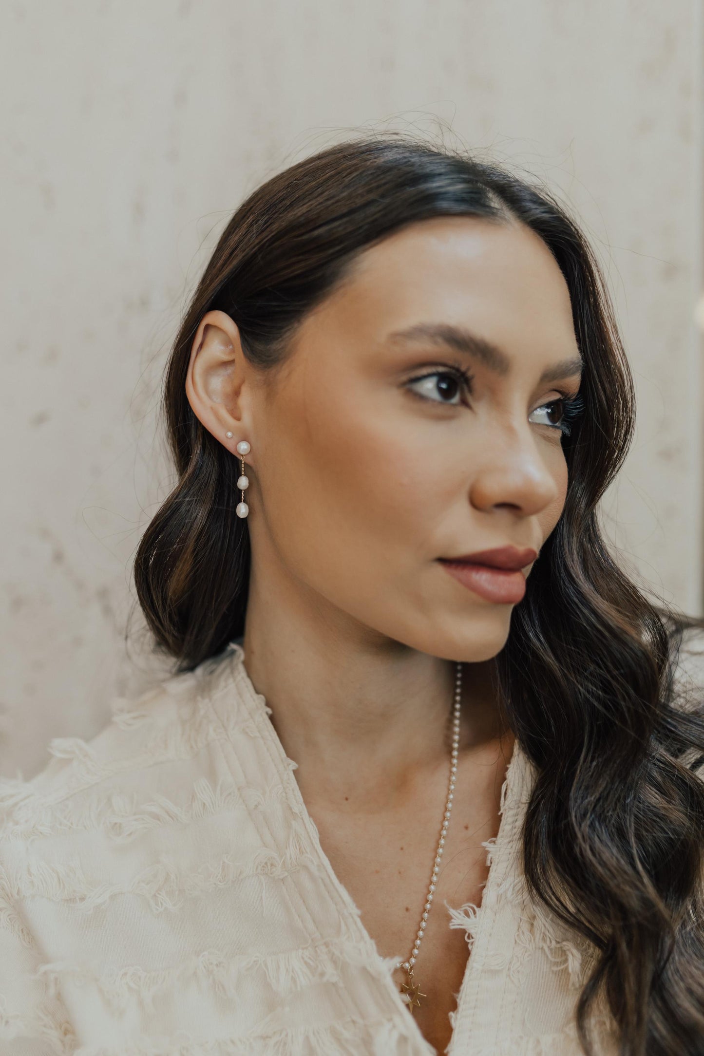 Colar de Pérolas com Pingente Star Heart Dourado