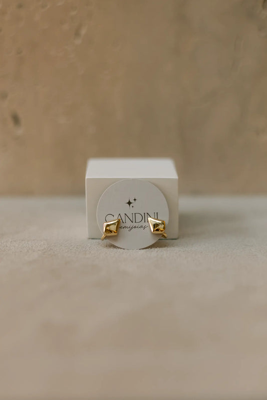 Brinco de Pressão | Piercing Fake Geometric Dourado