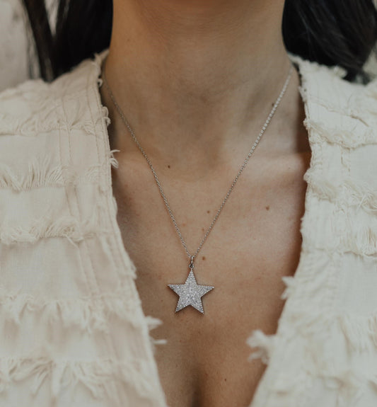 Colar Estrela Cravejado Ródio Branco