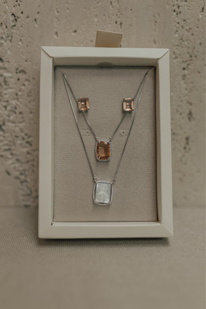 Colar Escapulário Madrepérola Morganita Ródio Branco